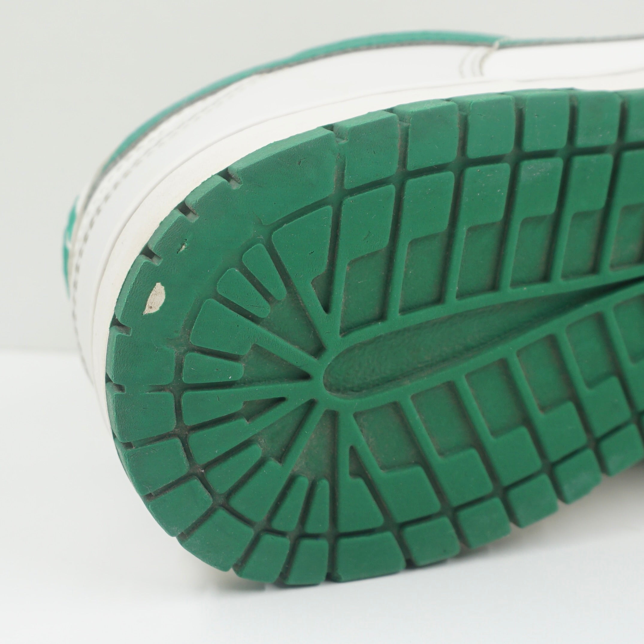 Nike Dunk Low Retro Summit White Malachite