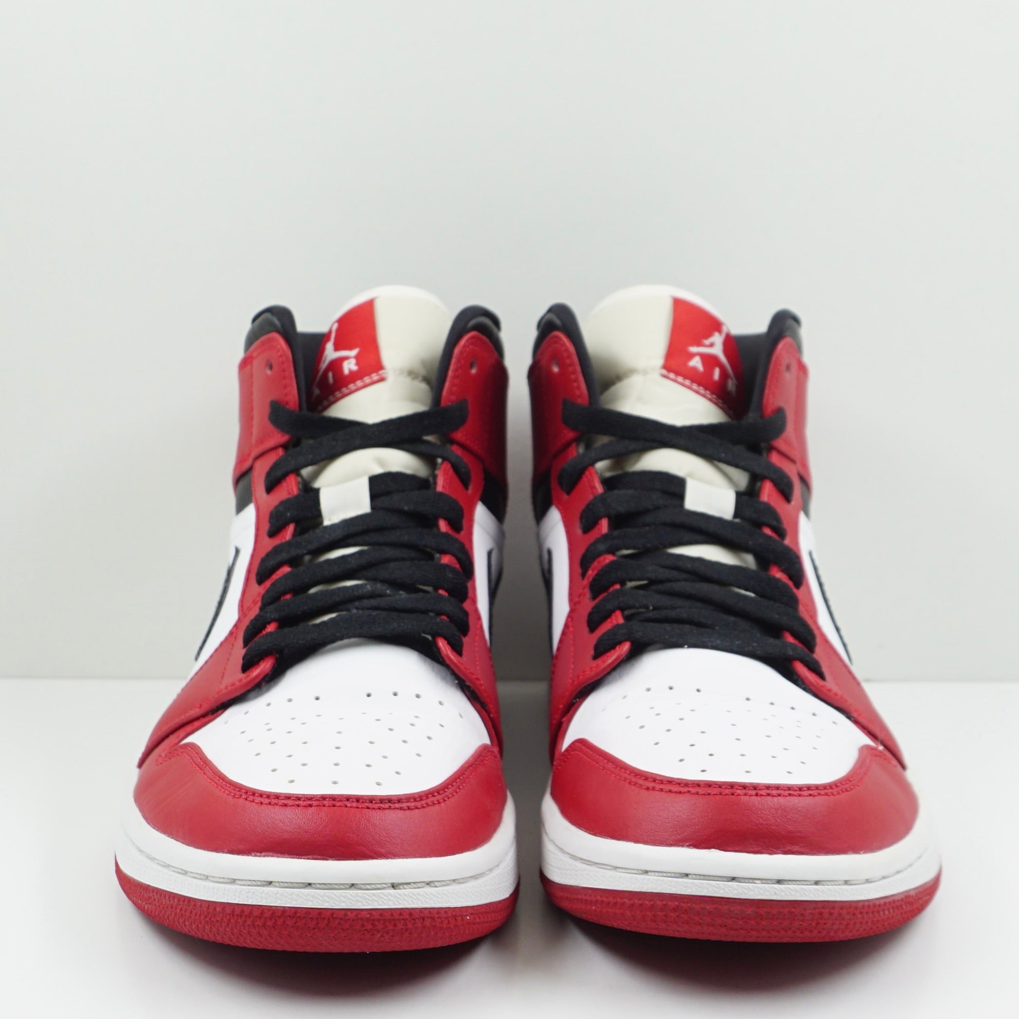 Jordan 1 Mid Chicago (2020)