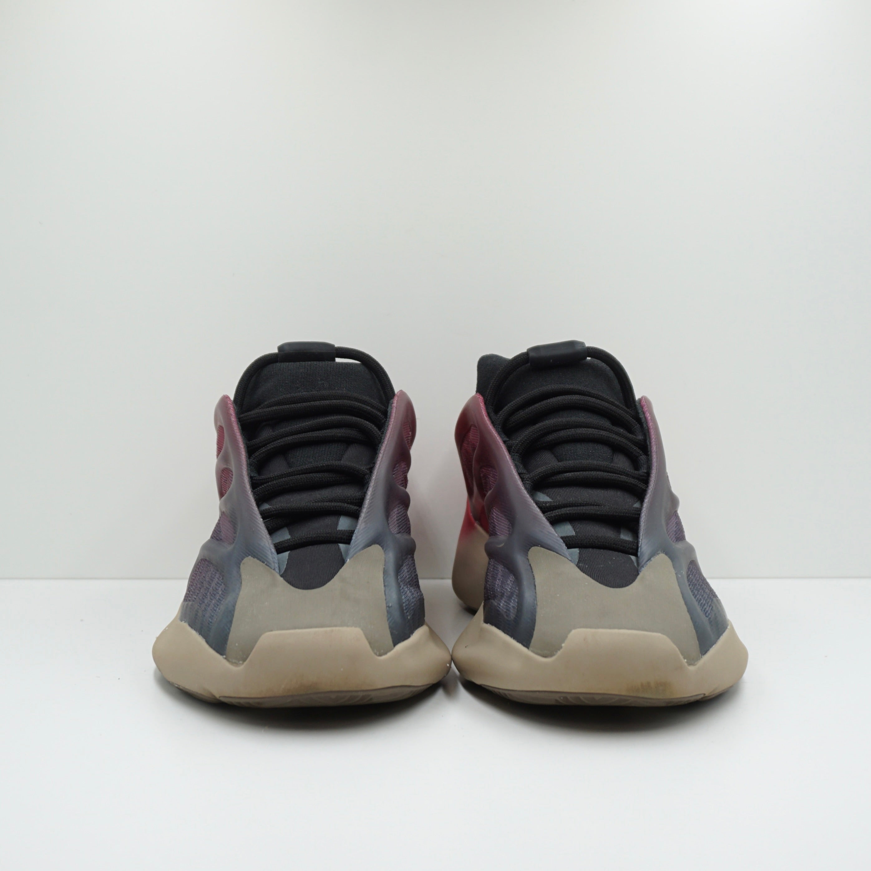 Adidas Yeezy 700 V3 Fade Carbon