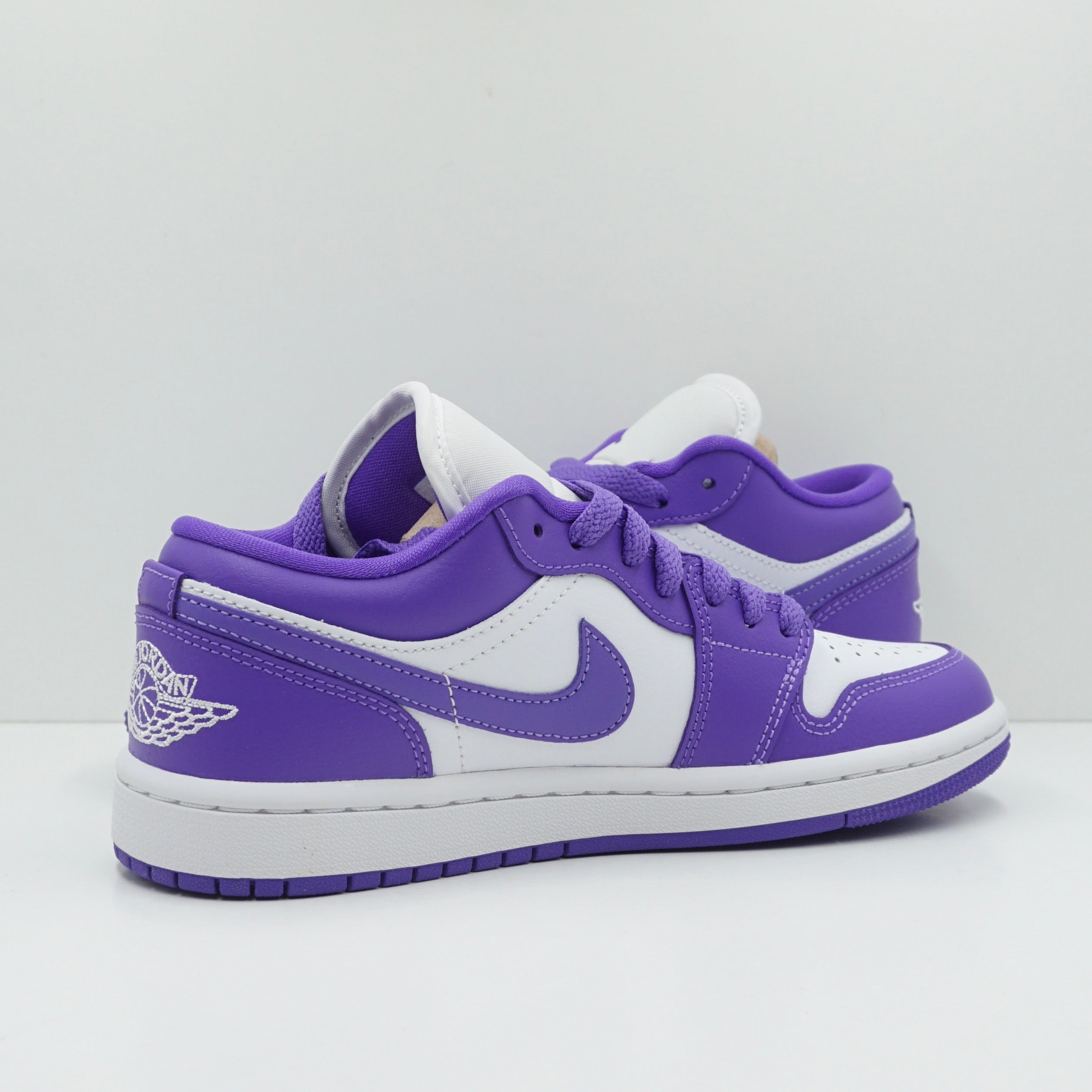 Jordan 1 Low Psychic Purple (W)