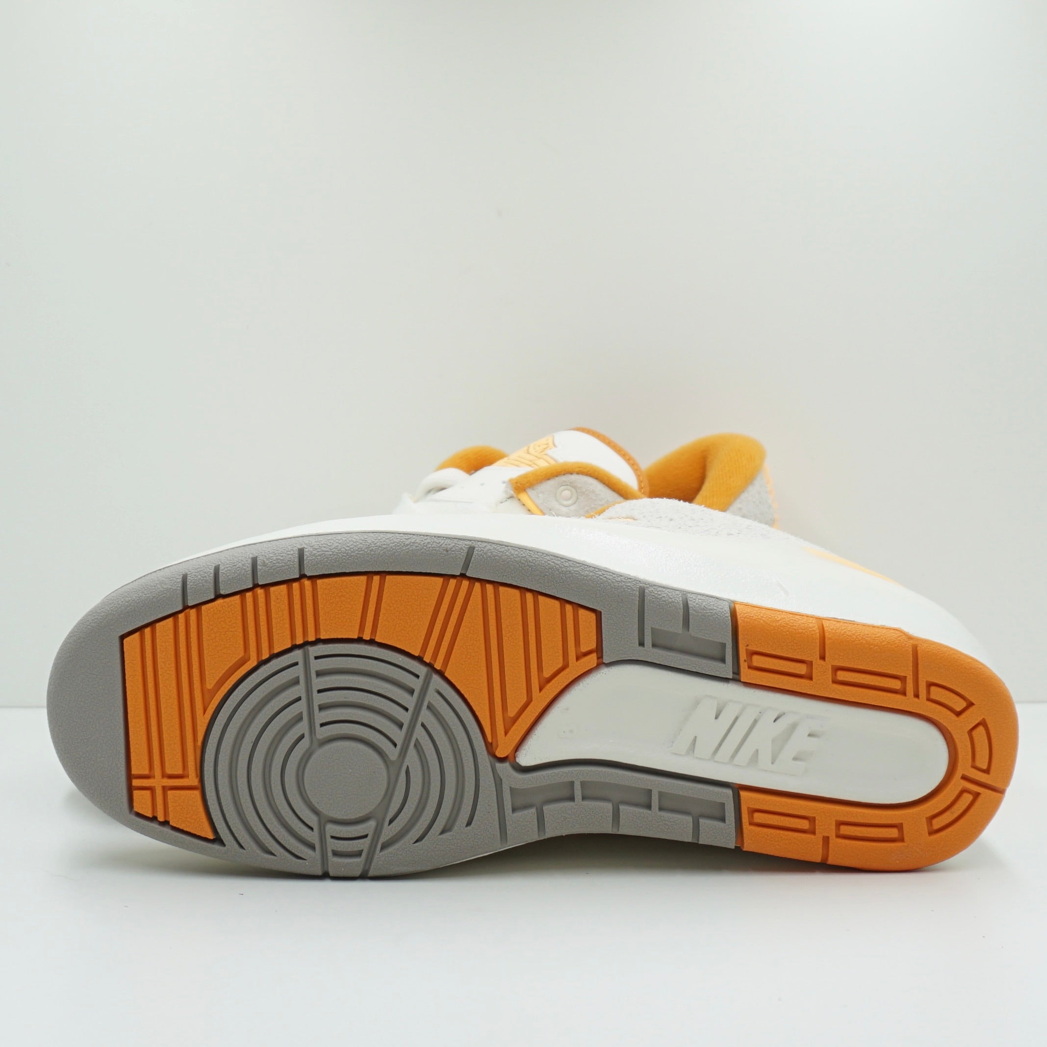 Jordan 2 Retro Low Craft Melon Tint