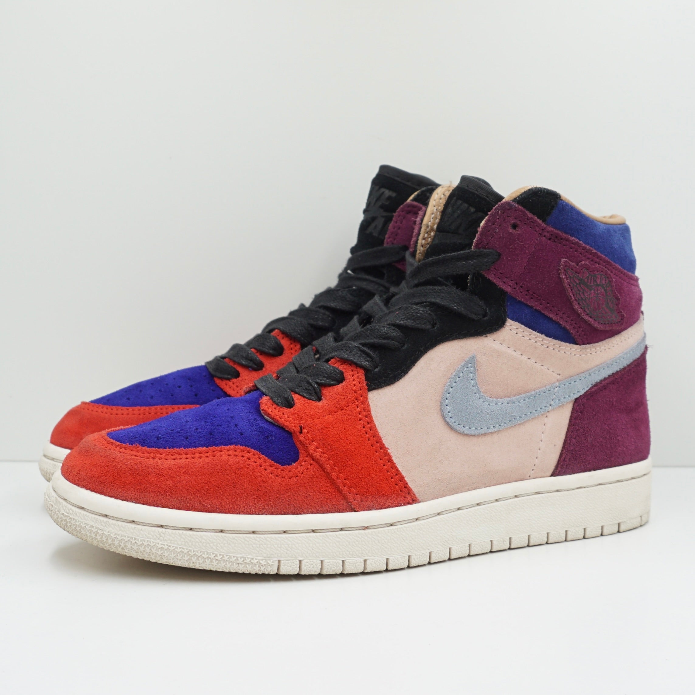 Jordan 1 Retro High Aleali May Court Lux (W)