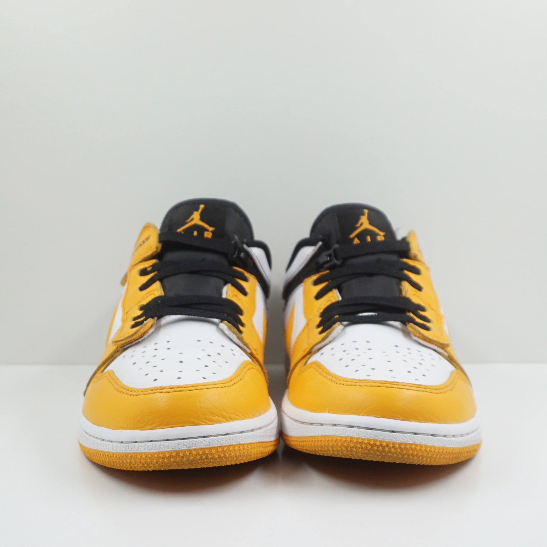 Jordan 1 Low FlyEase University Gold