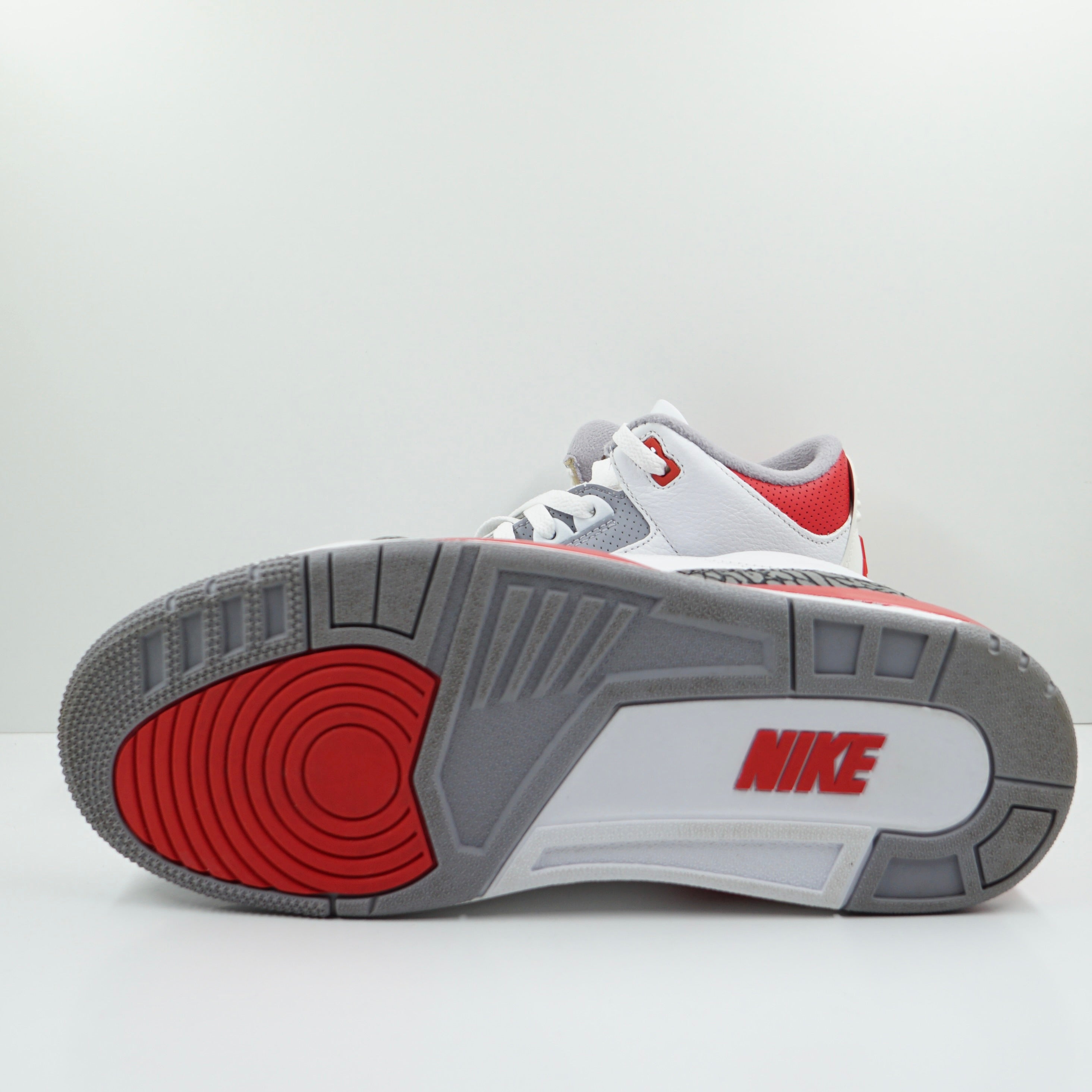Jordan 3 Retro Fire Red (2022)