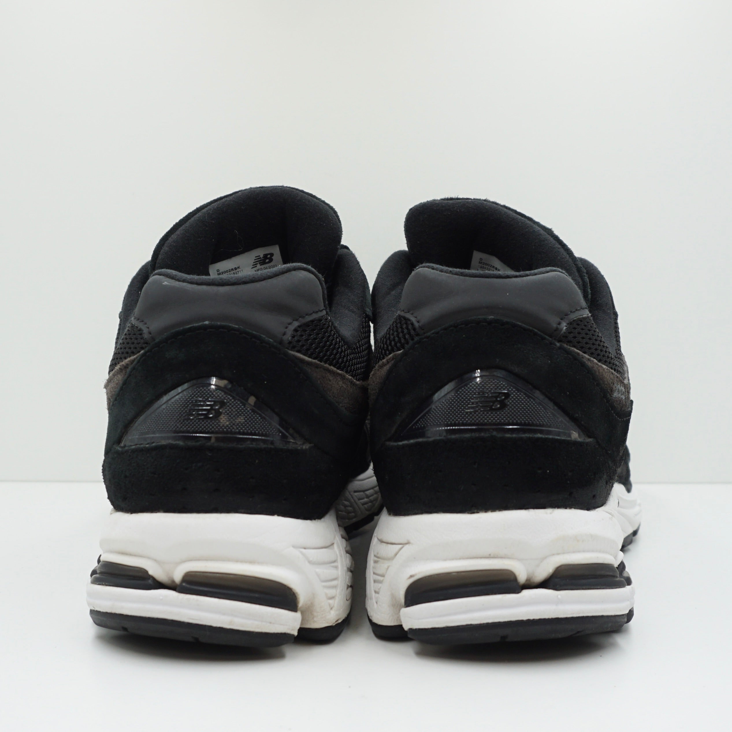 New Balance 2002R Black Gunmetal