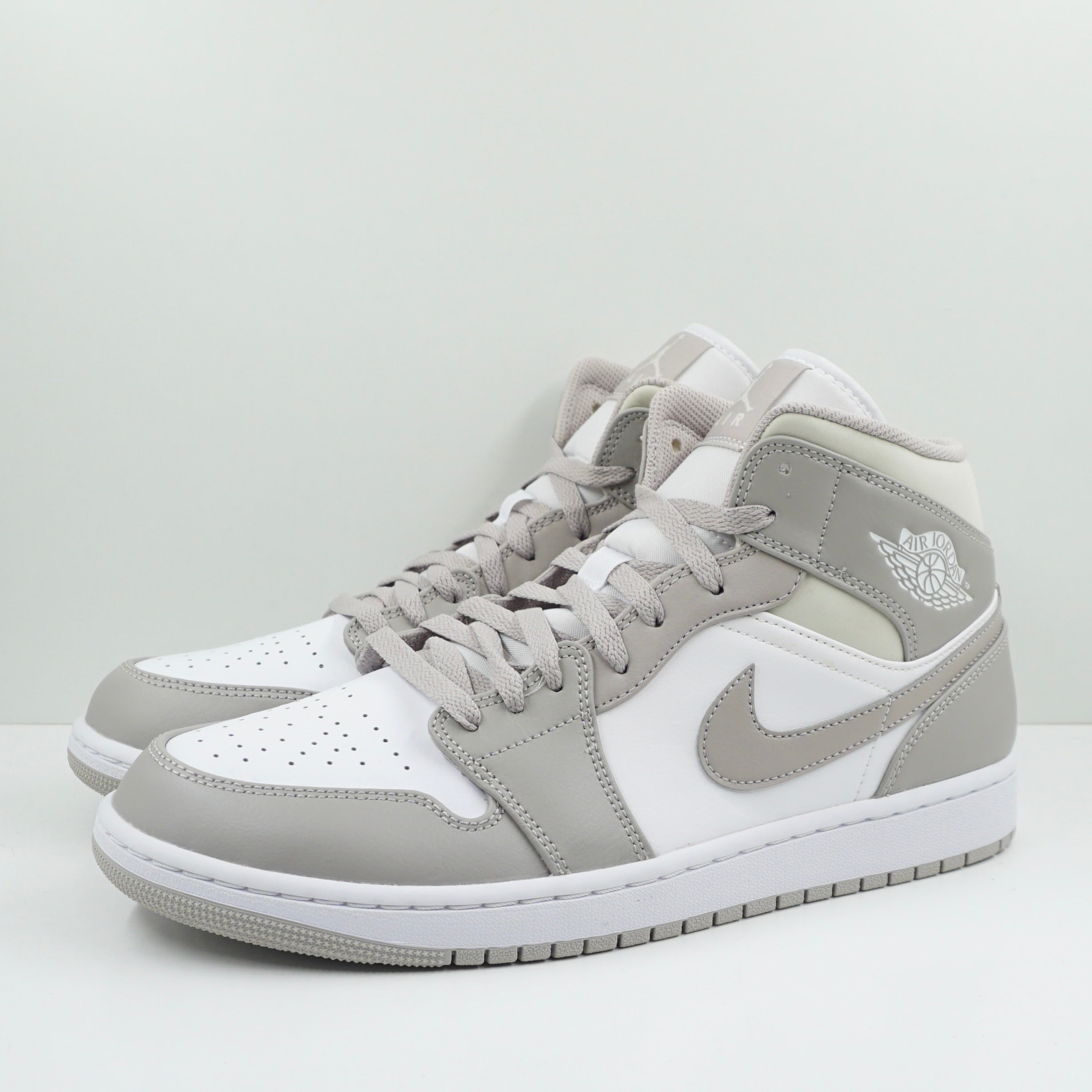 Jordan 1 Mid Linen