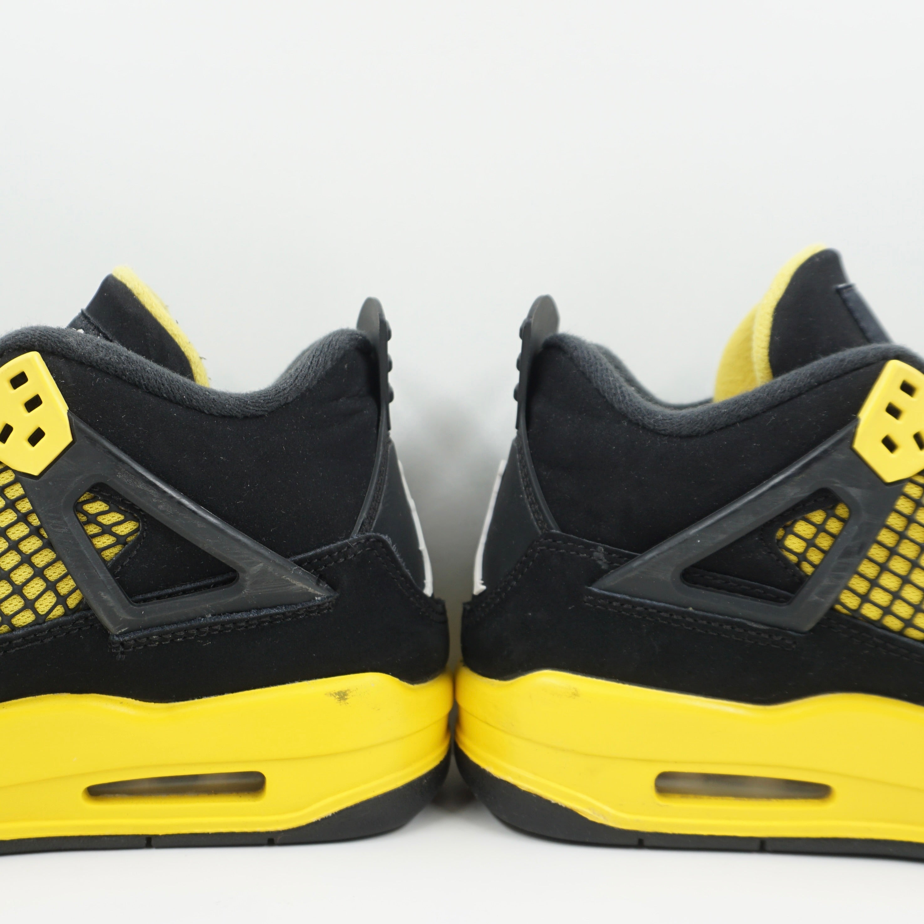 Jordan 4 Retro Thunder (2023) (GS)