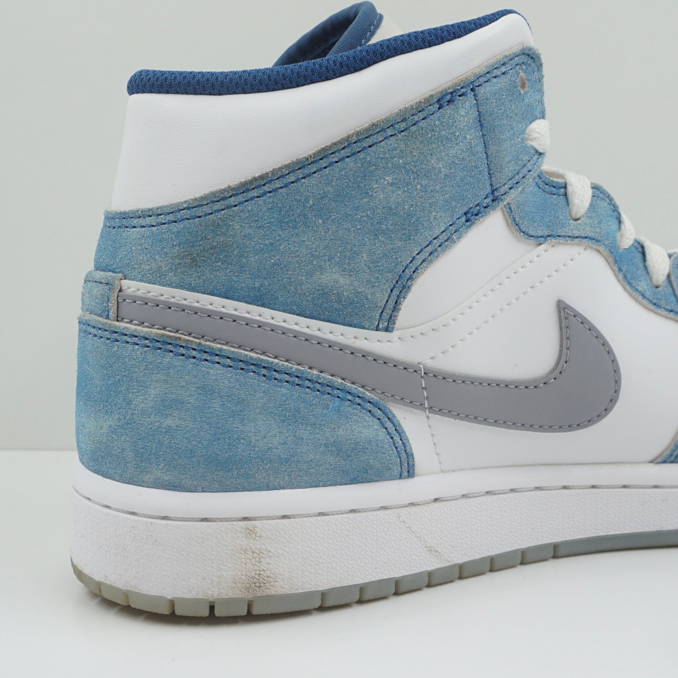 Jordan 1 Mid French Blue Fire Red