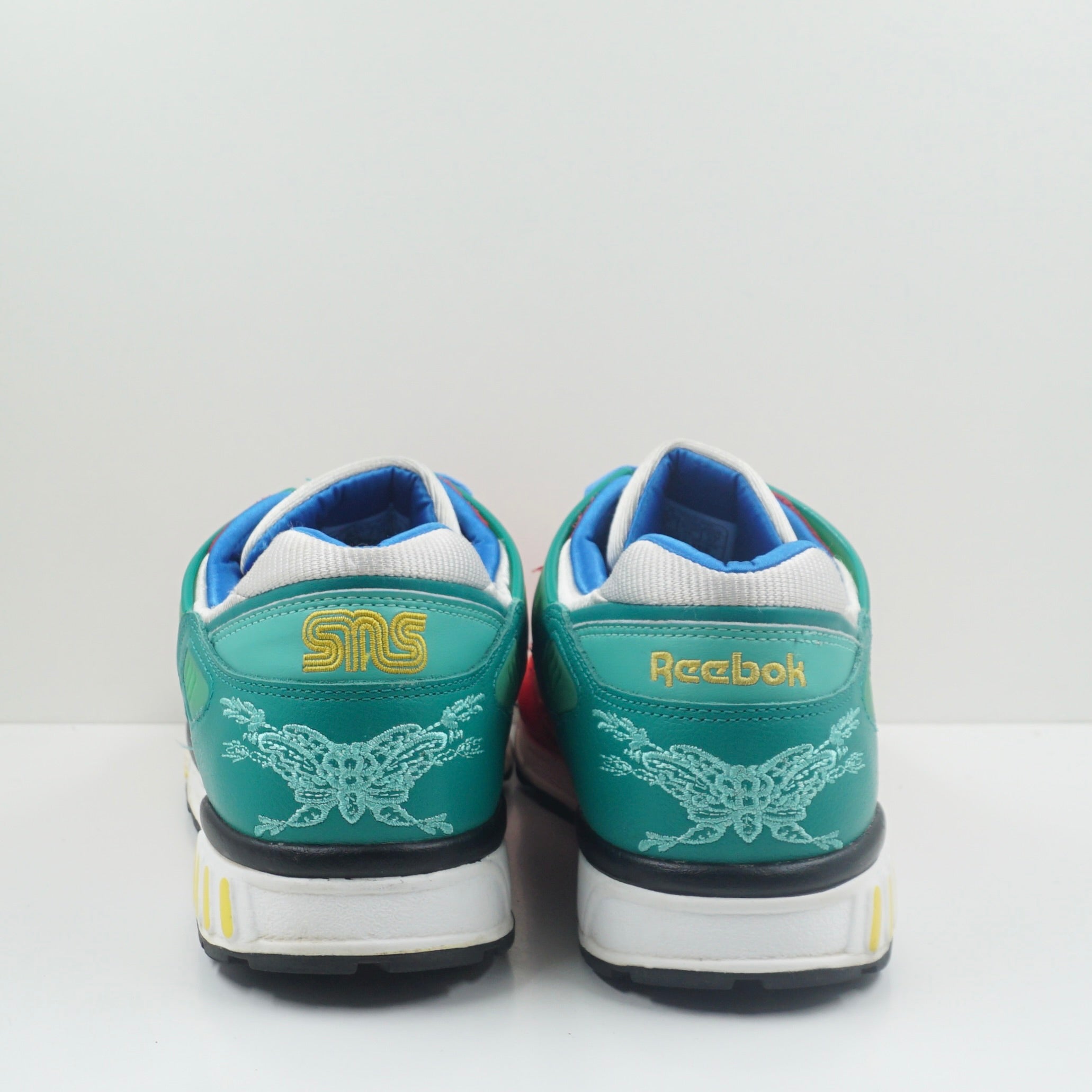 Reebok Sneakersnstuff x ERS 5000 White Red Turquoise