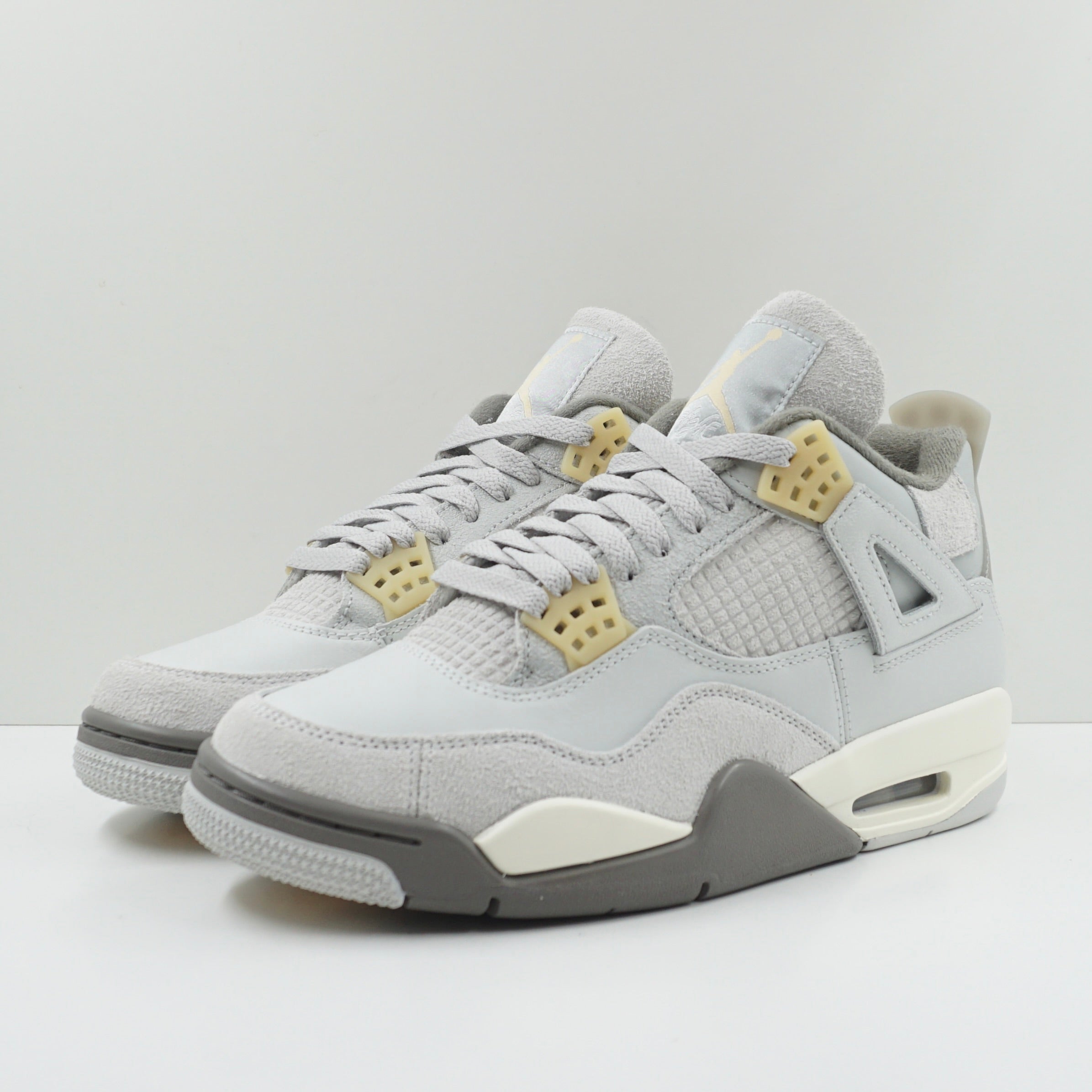 Jordan 4 Retro SE Craft Photon Dust