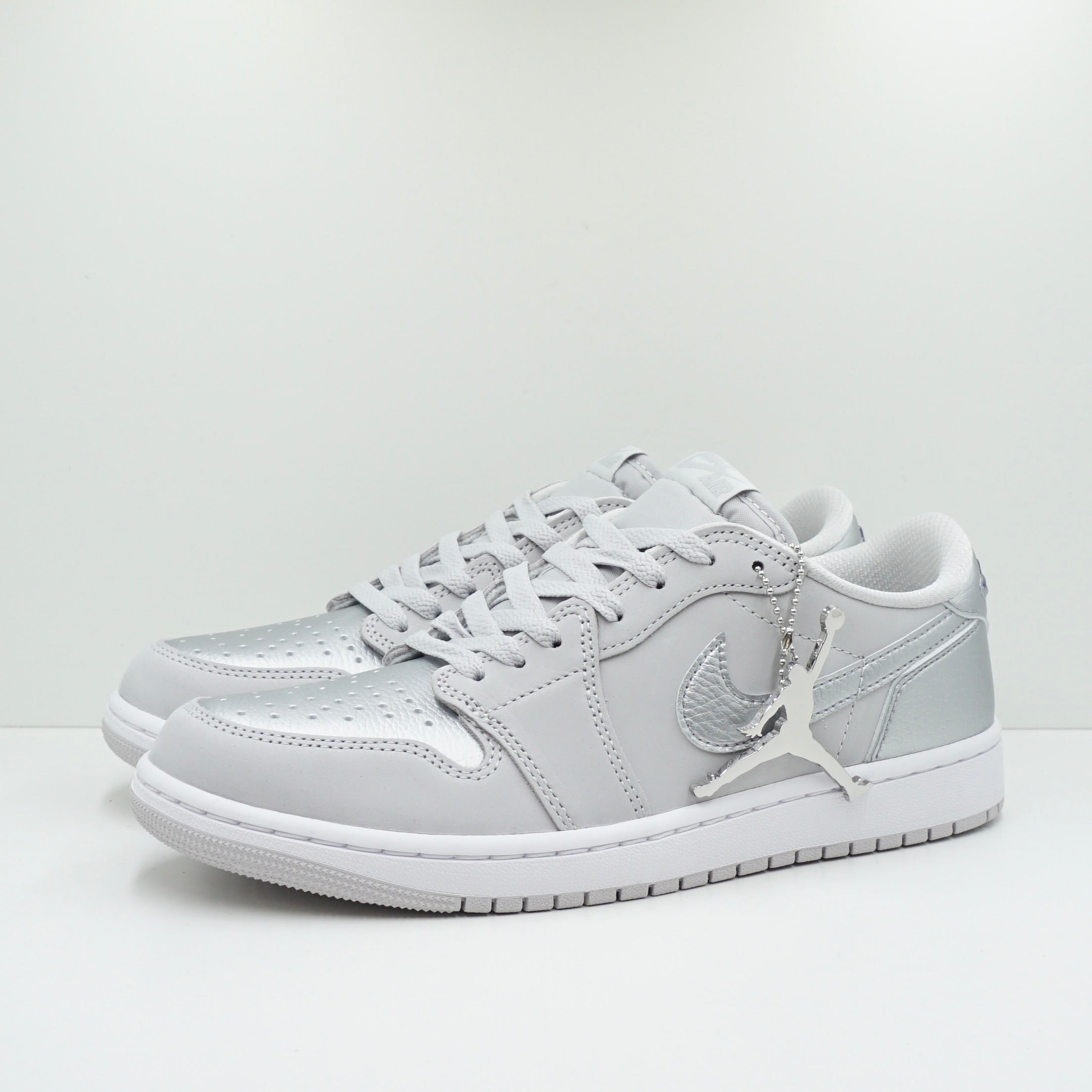 Jordan 1 Low OG Metallic Silver