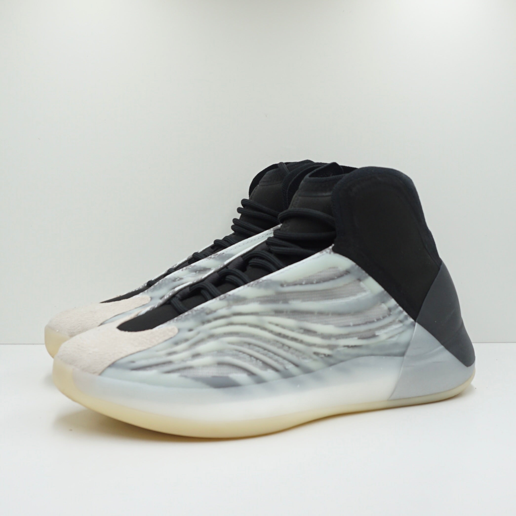 Adidas YZY QNTM BSKTBL (Performance Basketball Model)