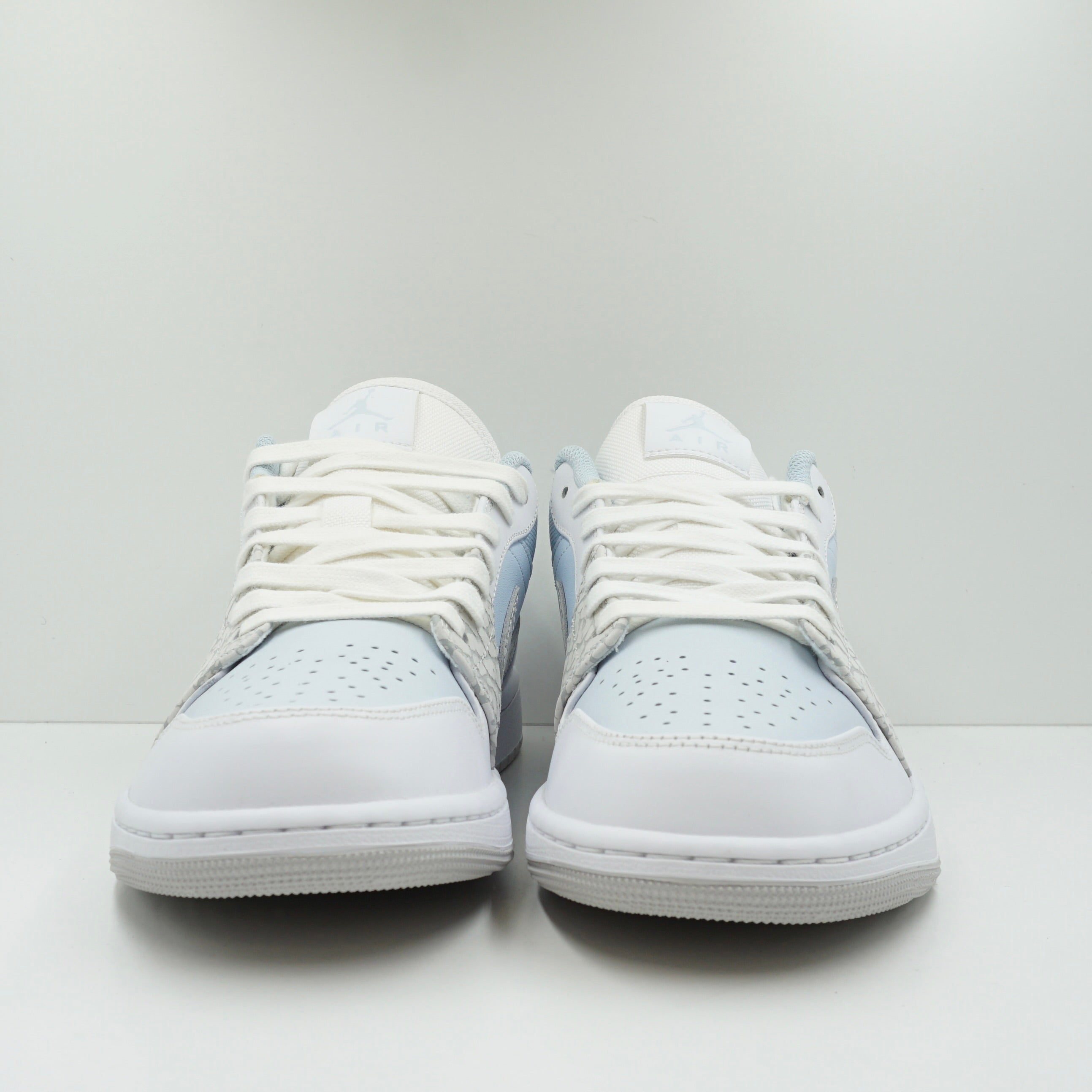 Jordan 1 Low SE Blue Tint Elephant Print