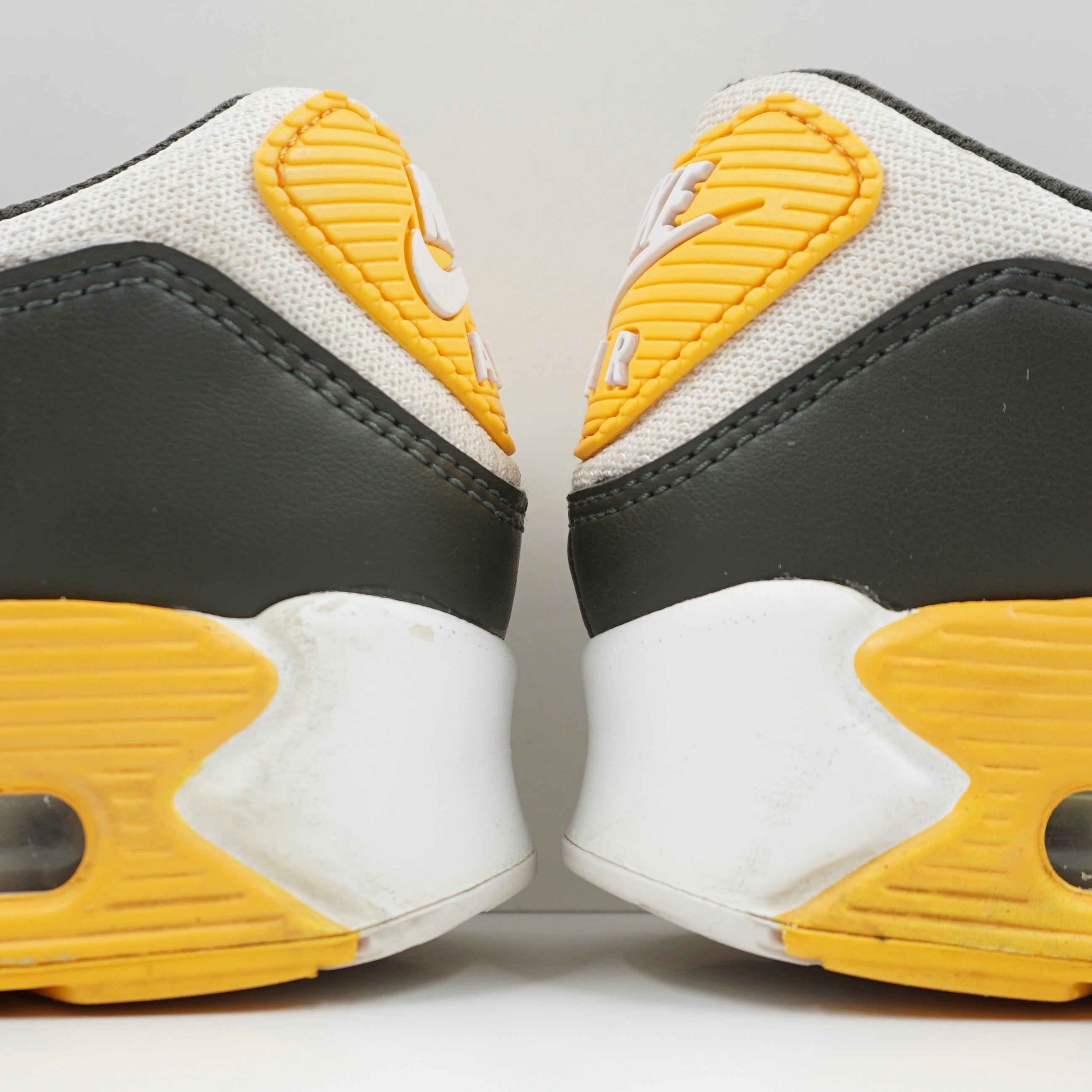 Nike Air Max 90 University Gold