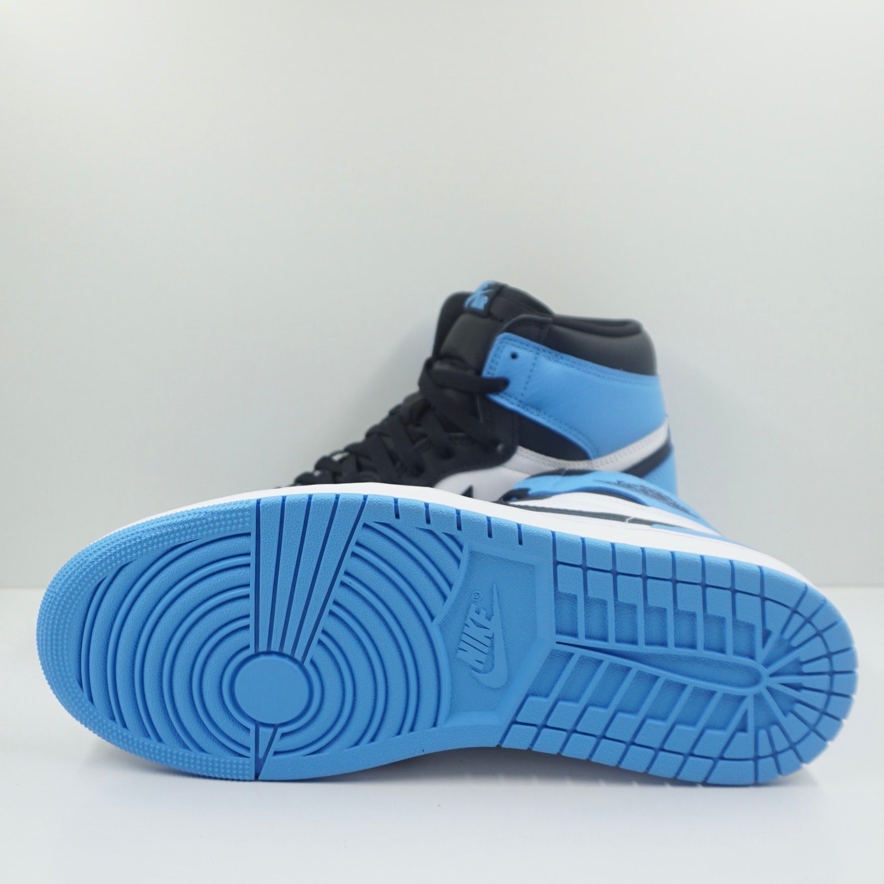 Jordan 1 Retro High OG UNC Toe