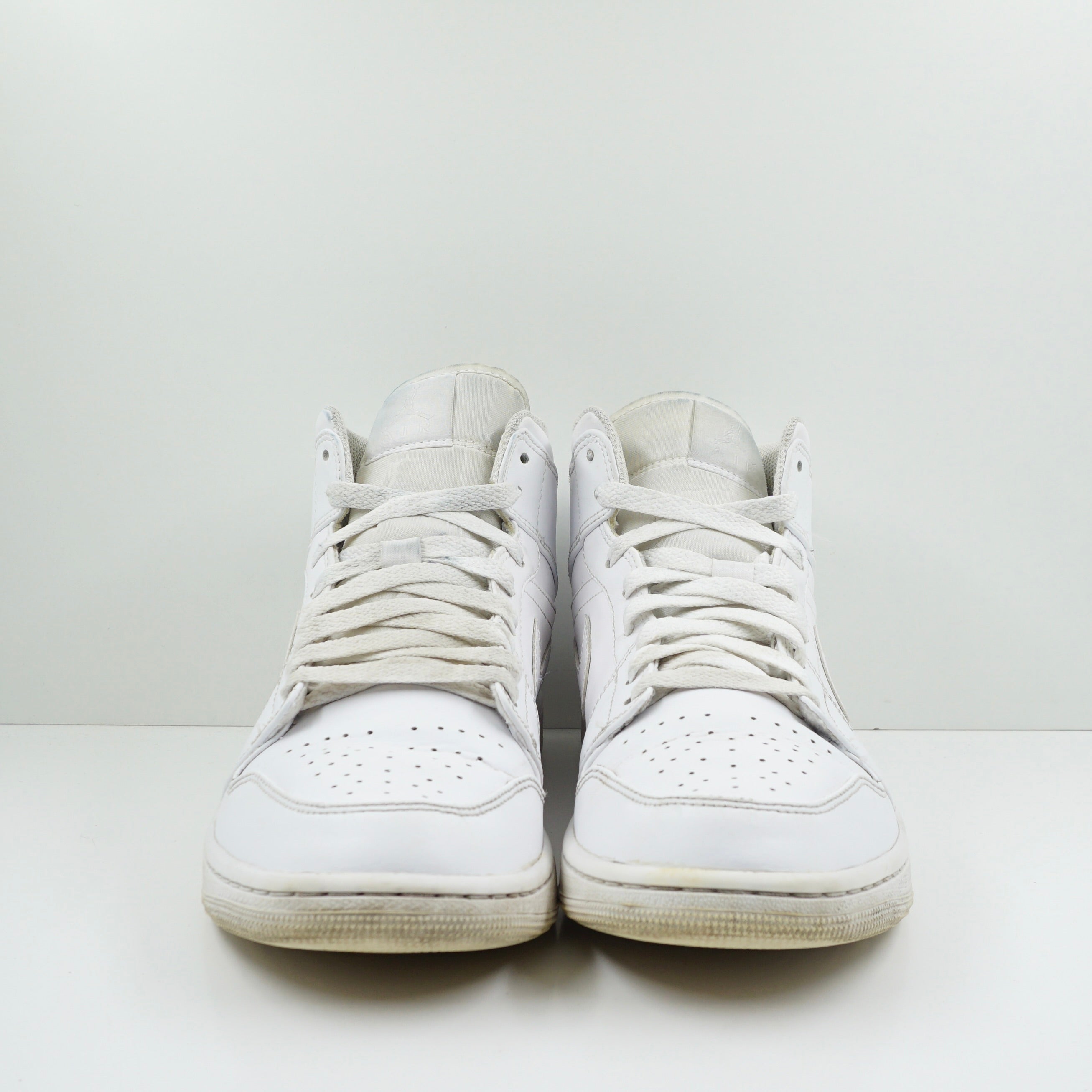 Jordan 1 Mid Triple White (2022/2023)