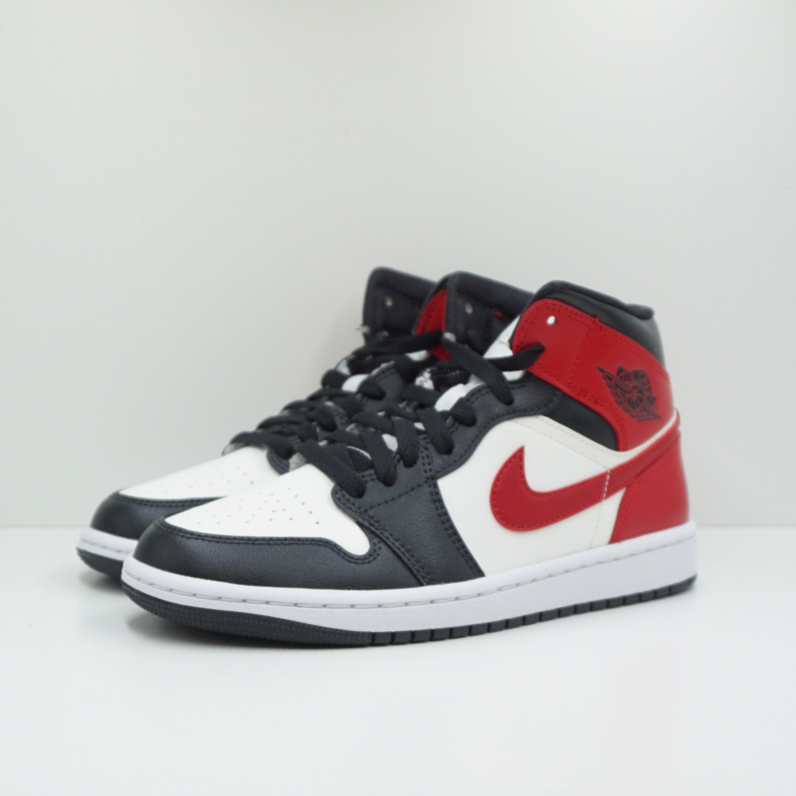 Jordan 1 Mid Gym Red Off Noir (W)
