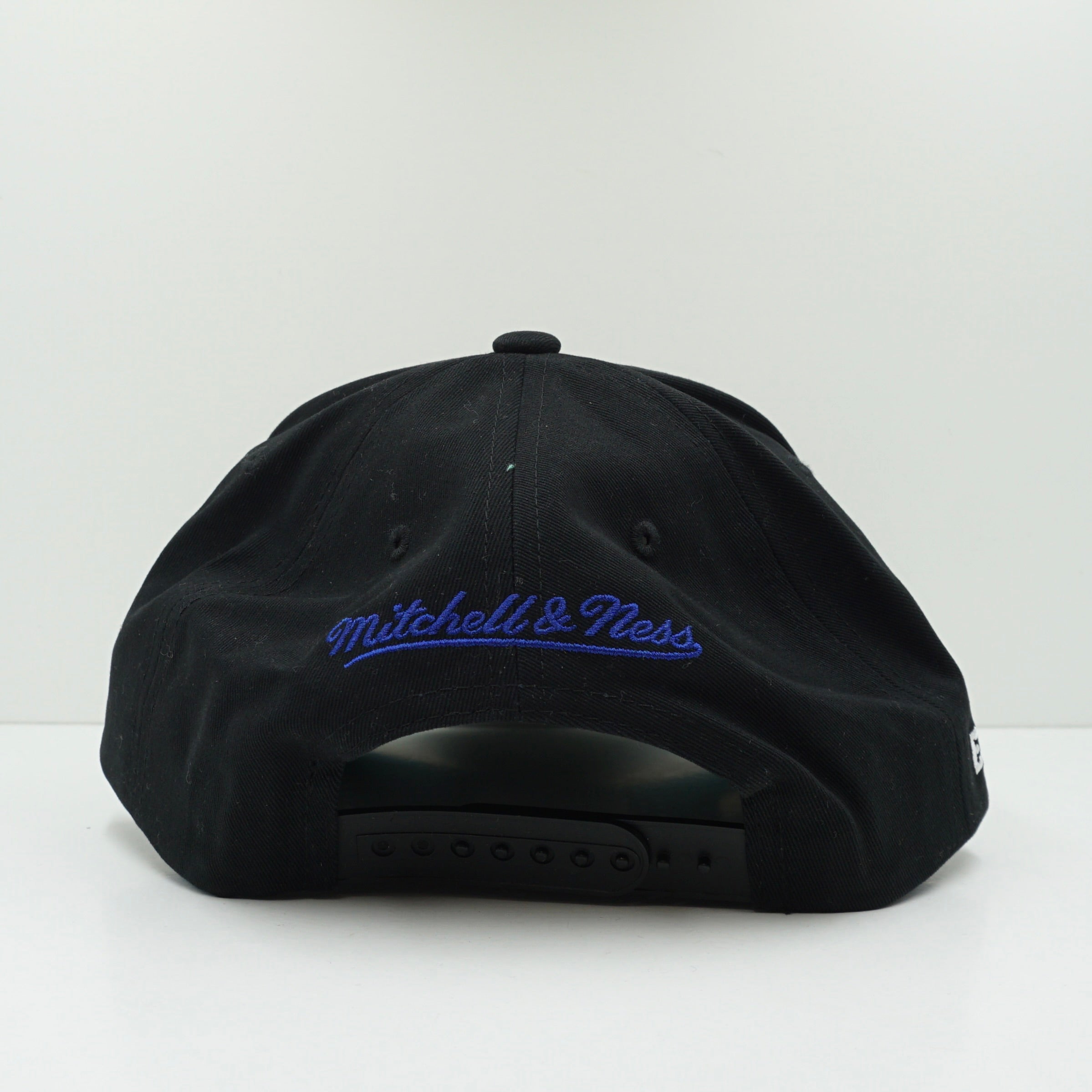 Mitchell & Ness Golden State Warriors Black Pro Pinch Fit Snapback Cap