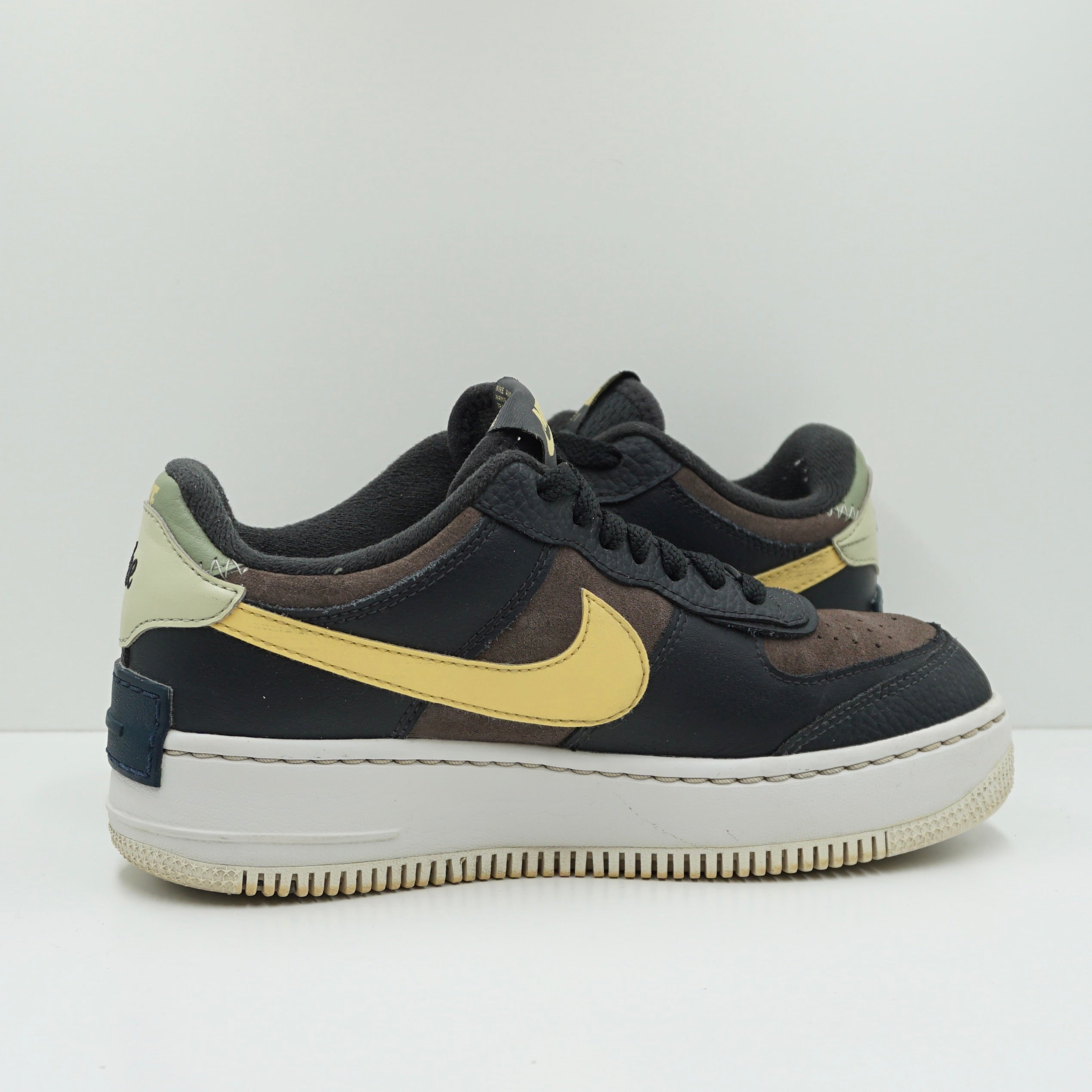 Nike Air Force 1 Shadow Off Noir Saturn Gold (W)