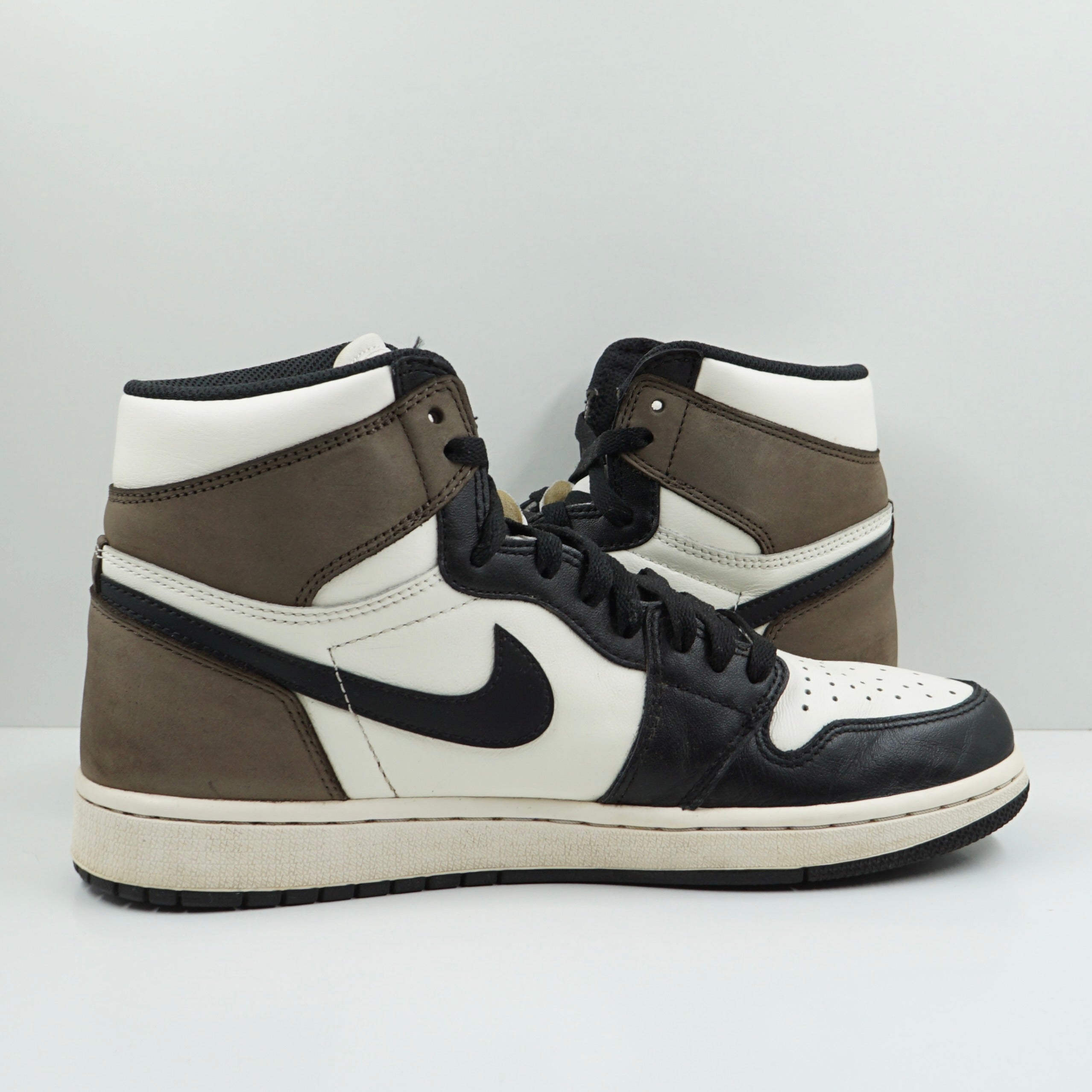 Jordan 1 Retro High Dark Mocha