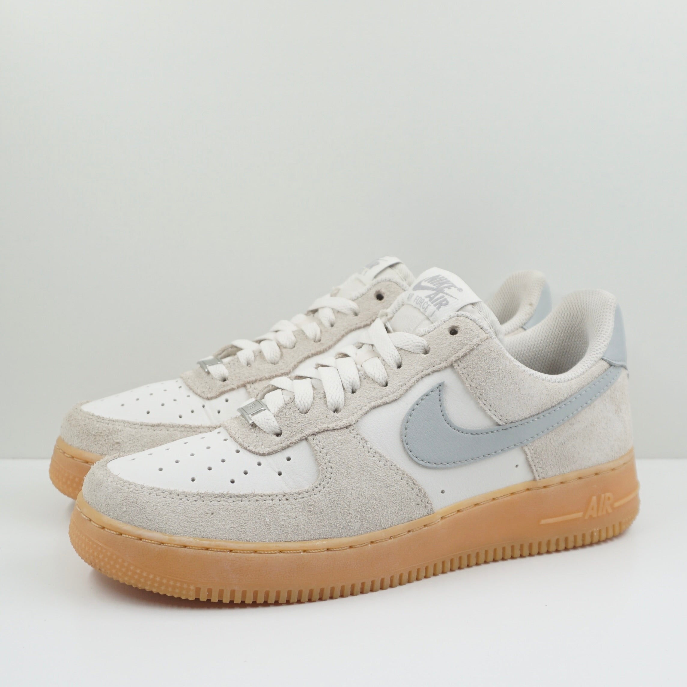 Nike Air Force 1 Low '07 LV8 Phantom Light Smoke Gum