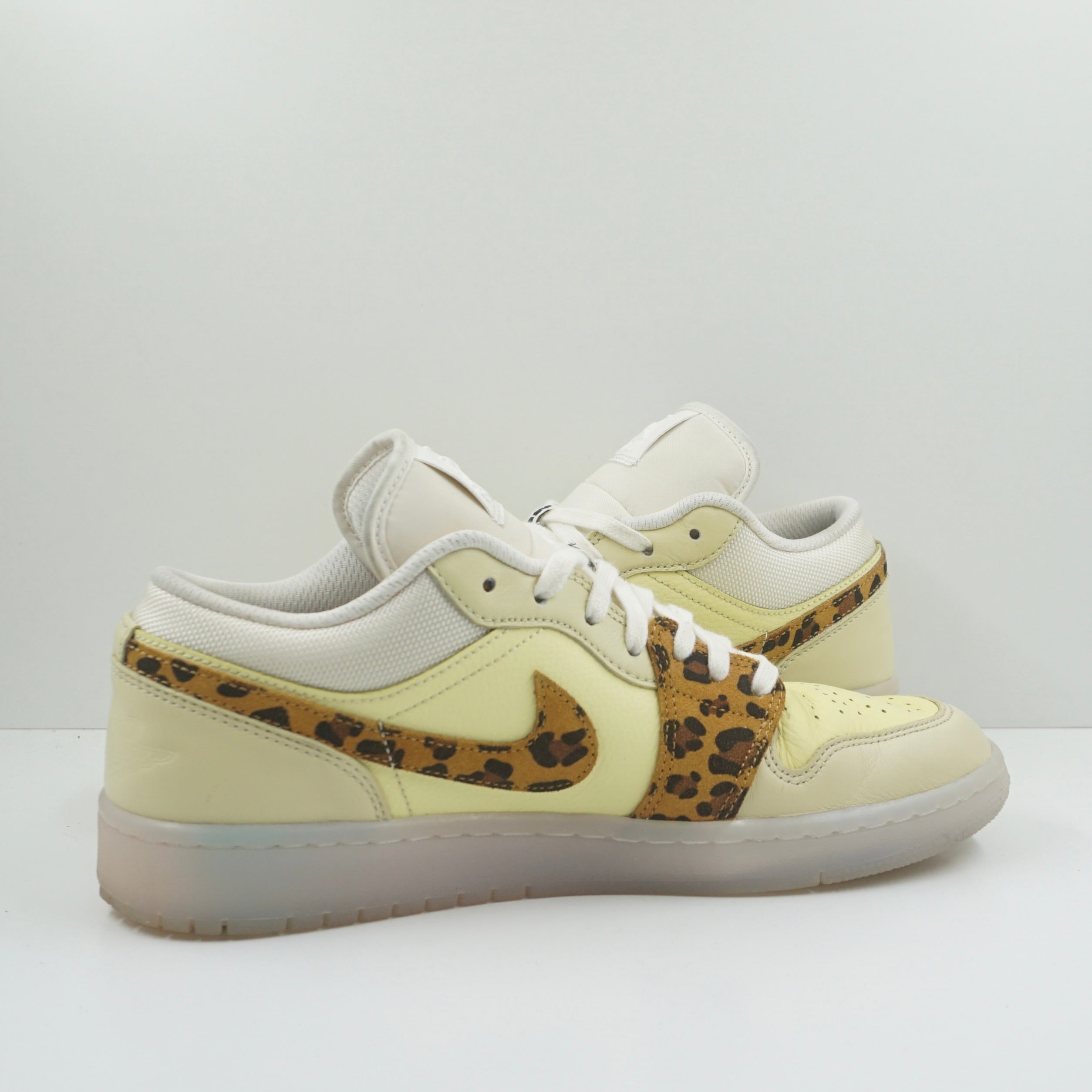 Jordan 1 Low SNKRS Day (W)