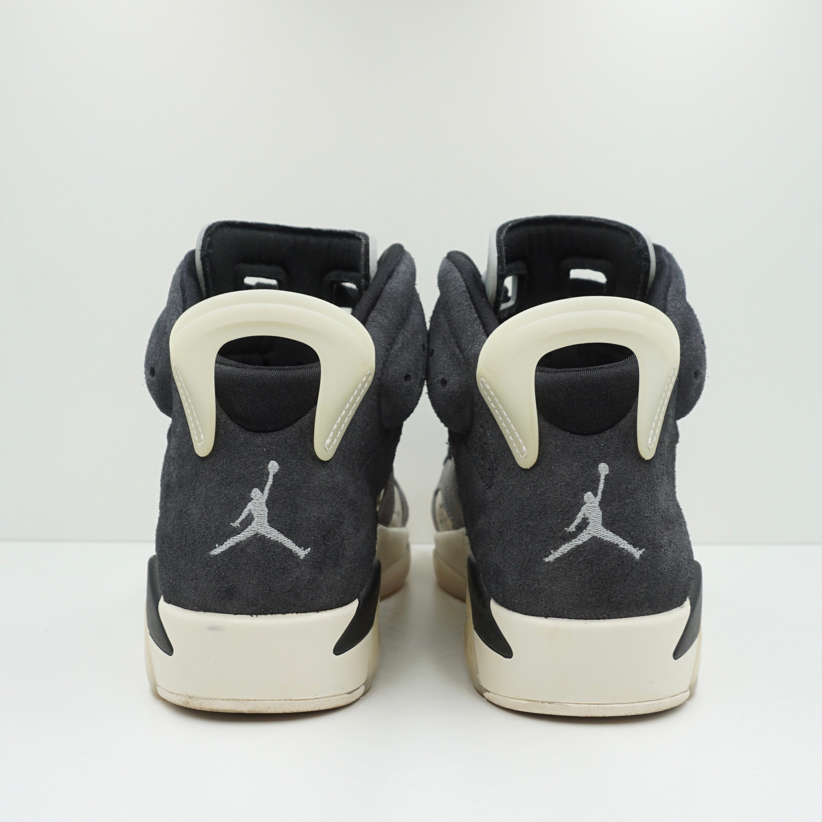 Jordan 6 Retro Tech Chrome (W)
