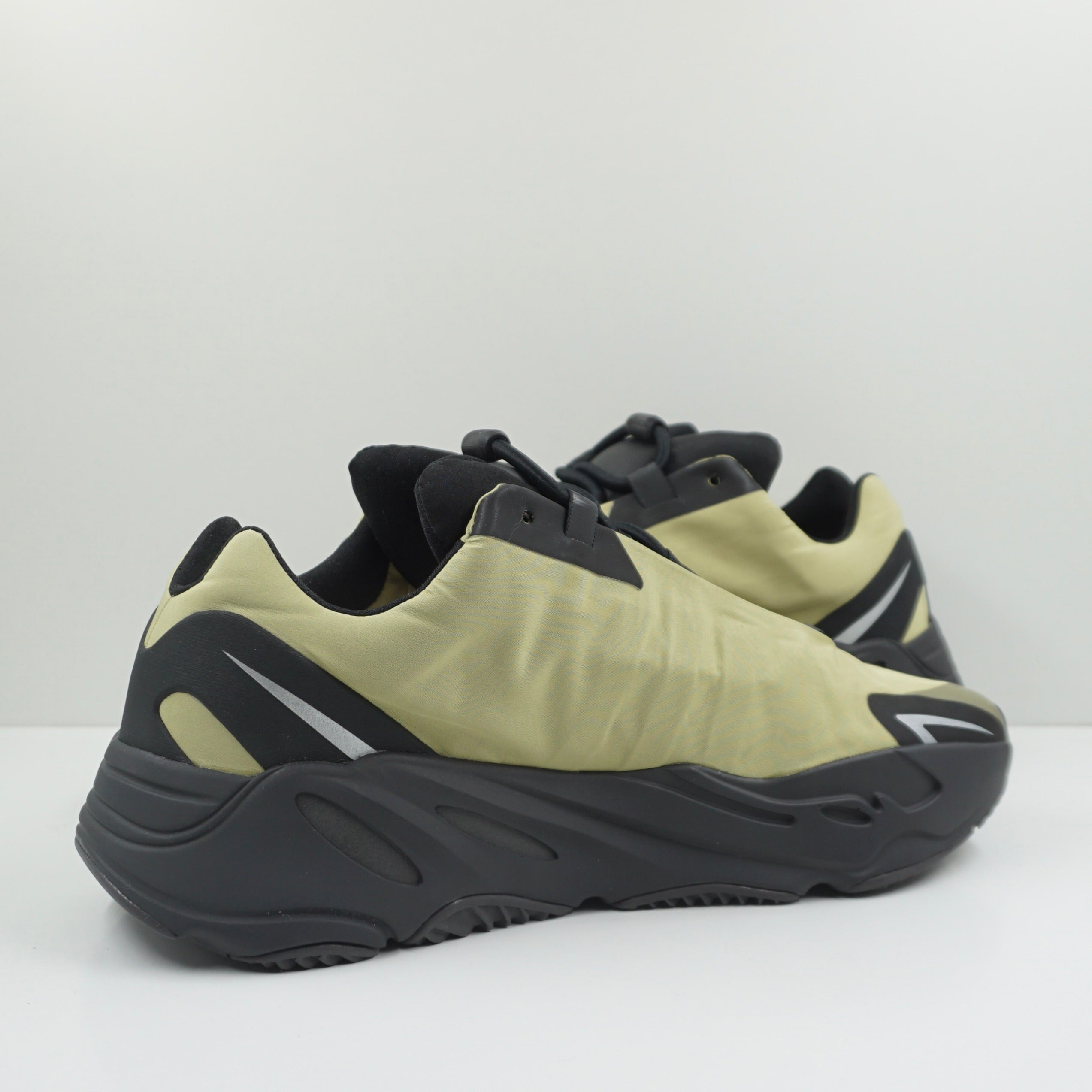 Adidas Yeezy Boost 700 MNVN Resin