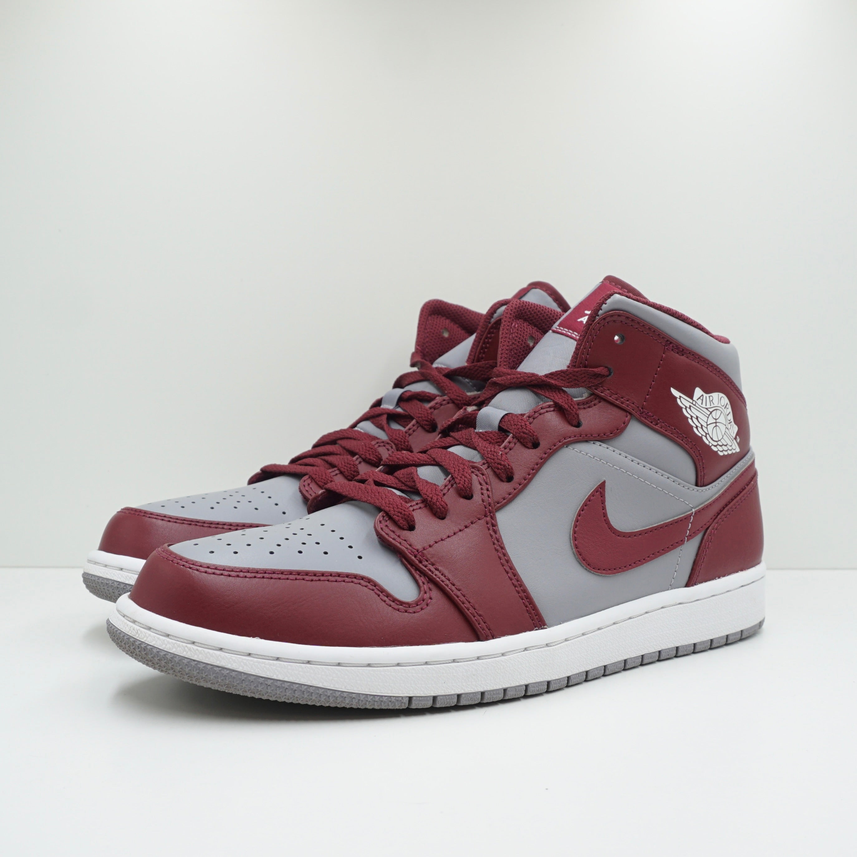 Jordan 1 Mid Cherrywood Red