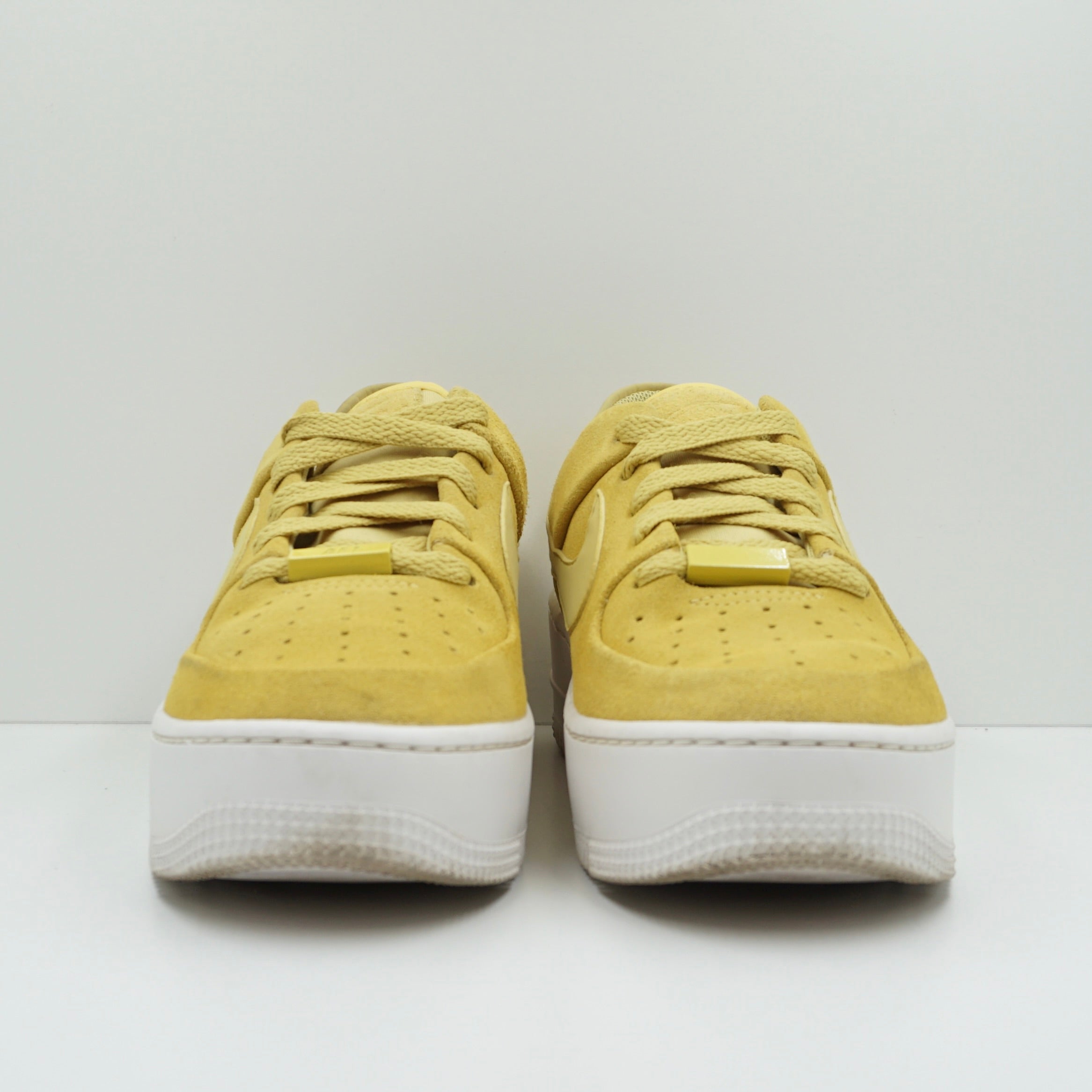 Nike Air Force 1 Sage Low Celery (W)