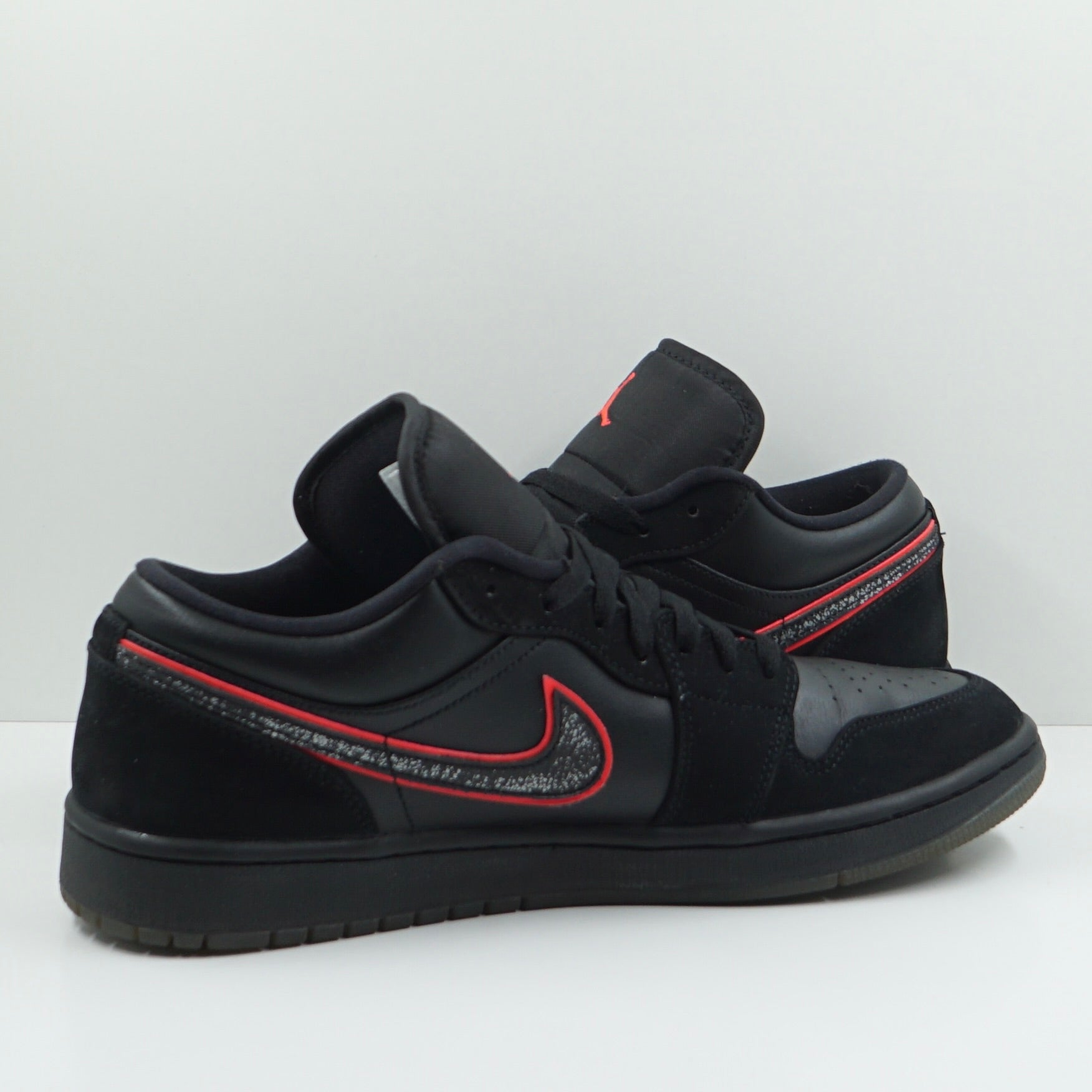 Jordan 1 Low Black Red Orbit