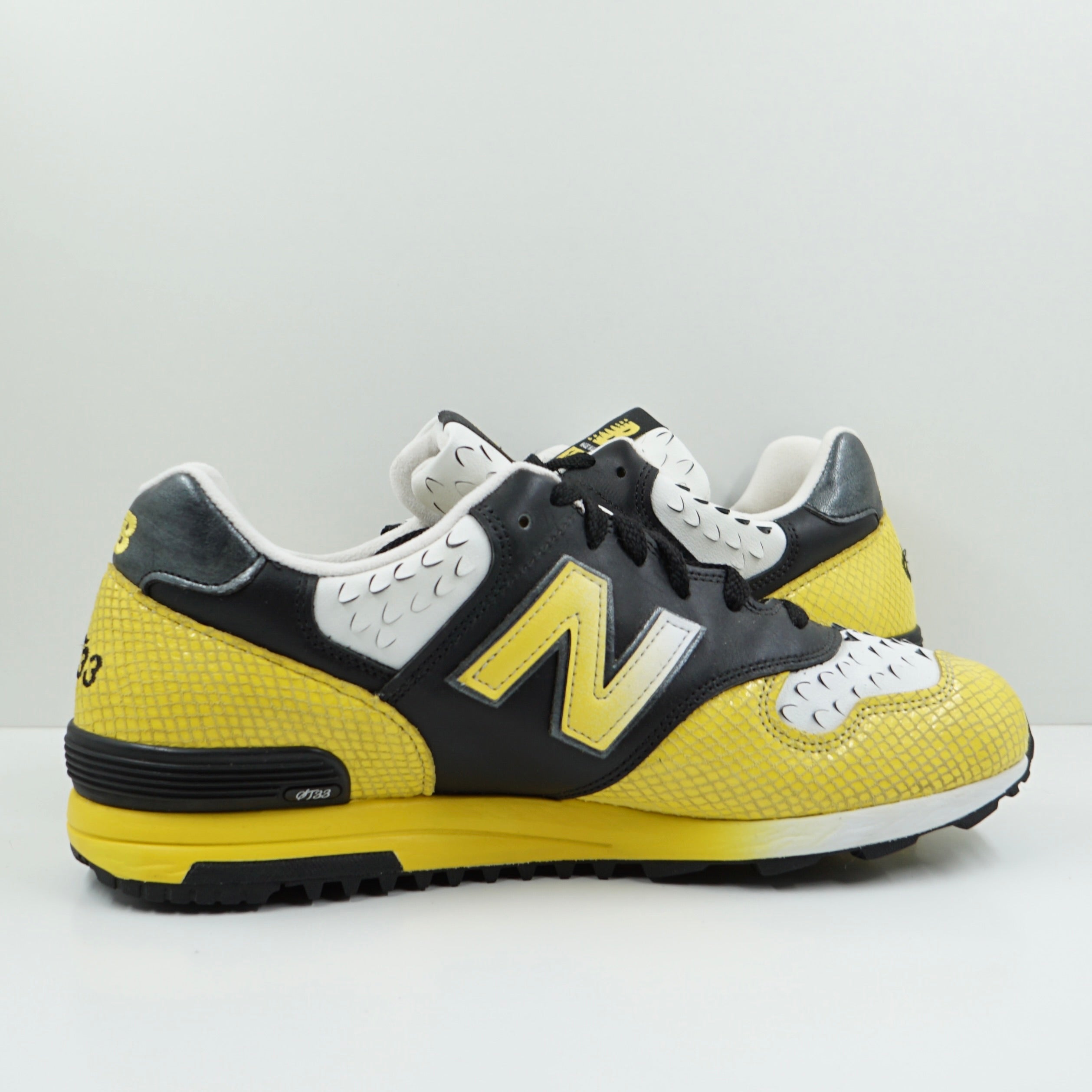 New Balance 1400 Super Team 33 Butterfly Fish
