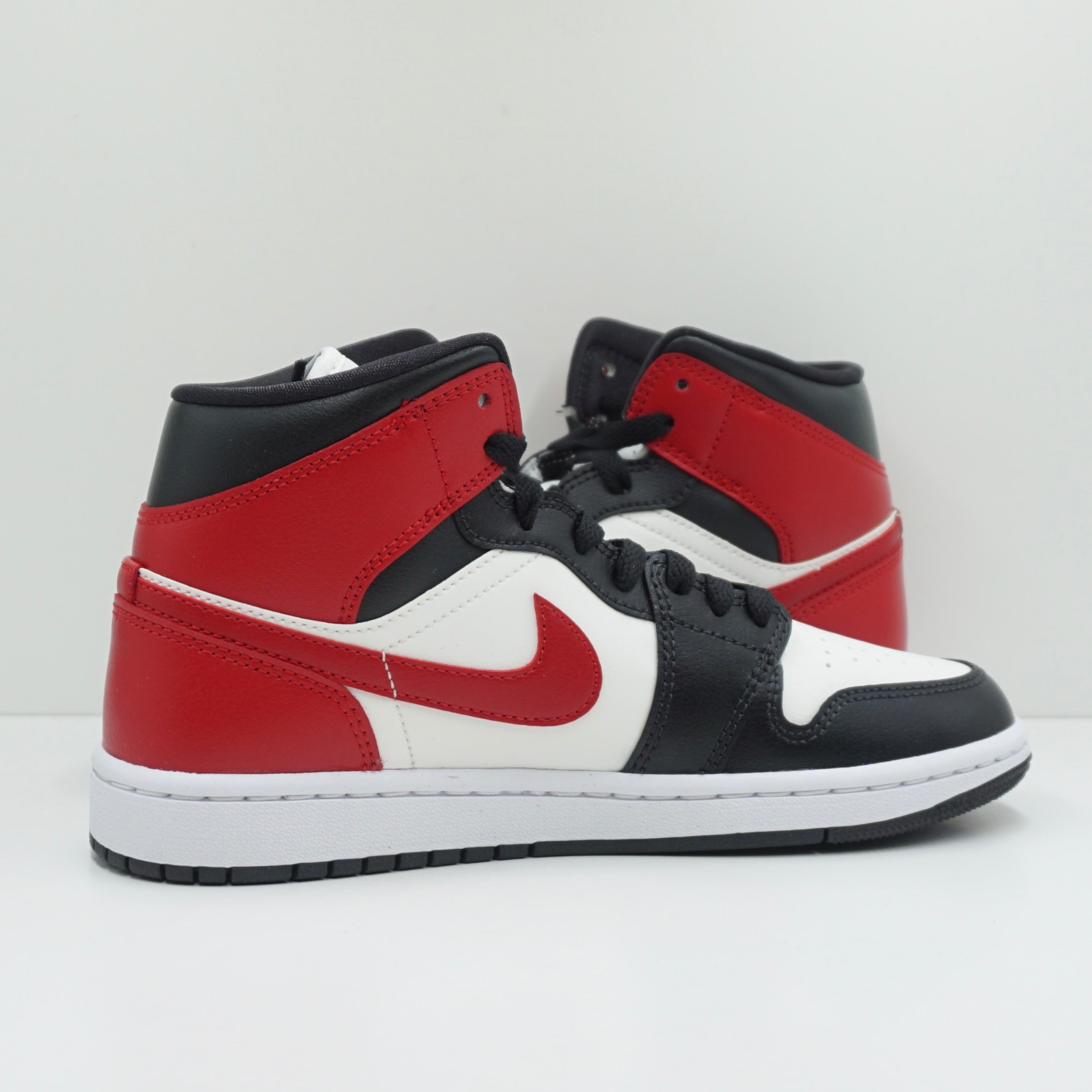 Jordan 1 Mid Gym Red Off Noir (W)