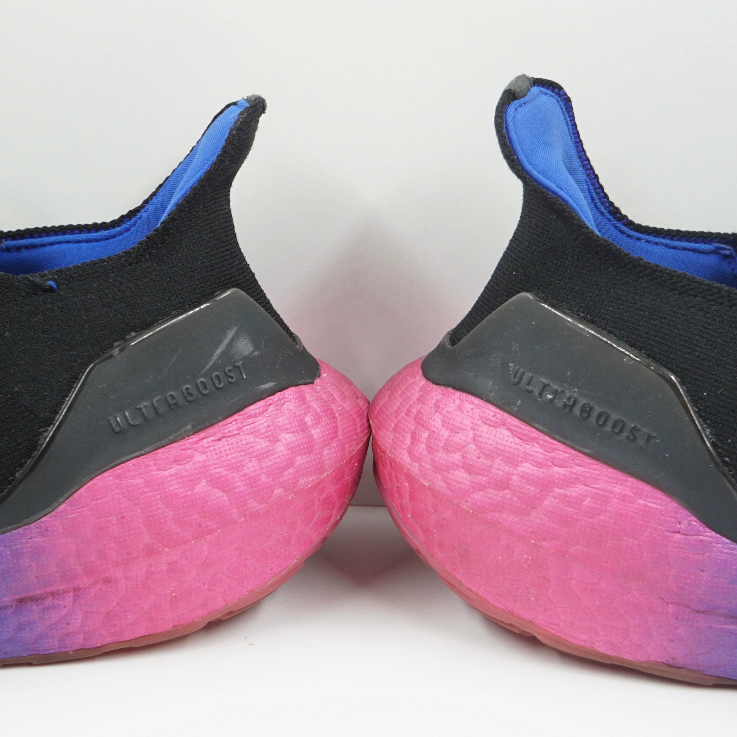 Adidas Ultra Boost 22 Black Lucid Blue Pink