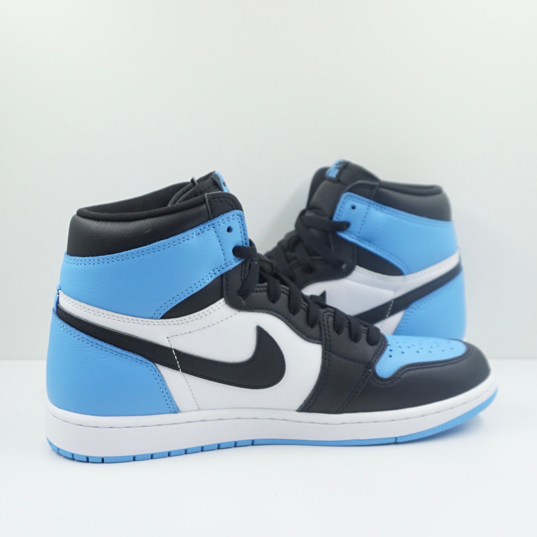 Jordan 1 Retro High OG UNC Toe