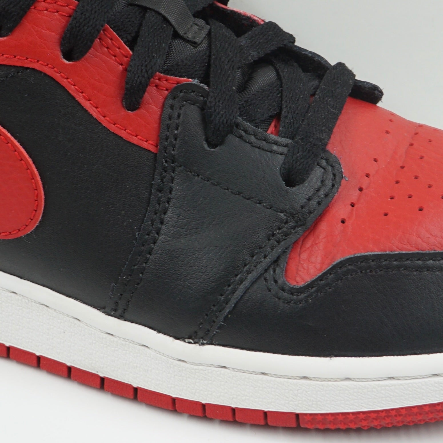 Jordan 1 Mid Bred Banned (GS)