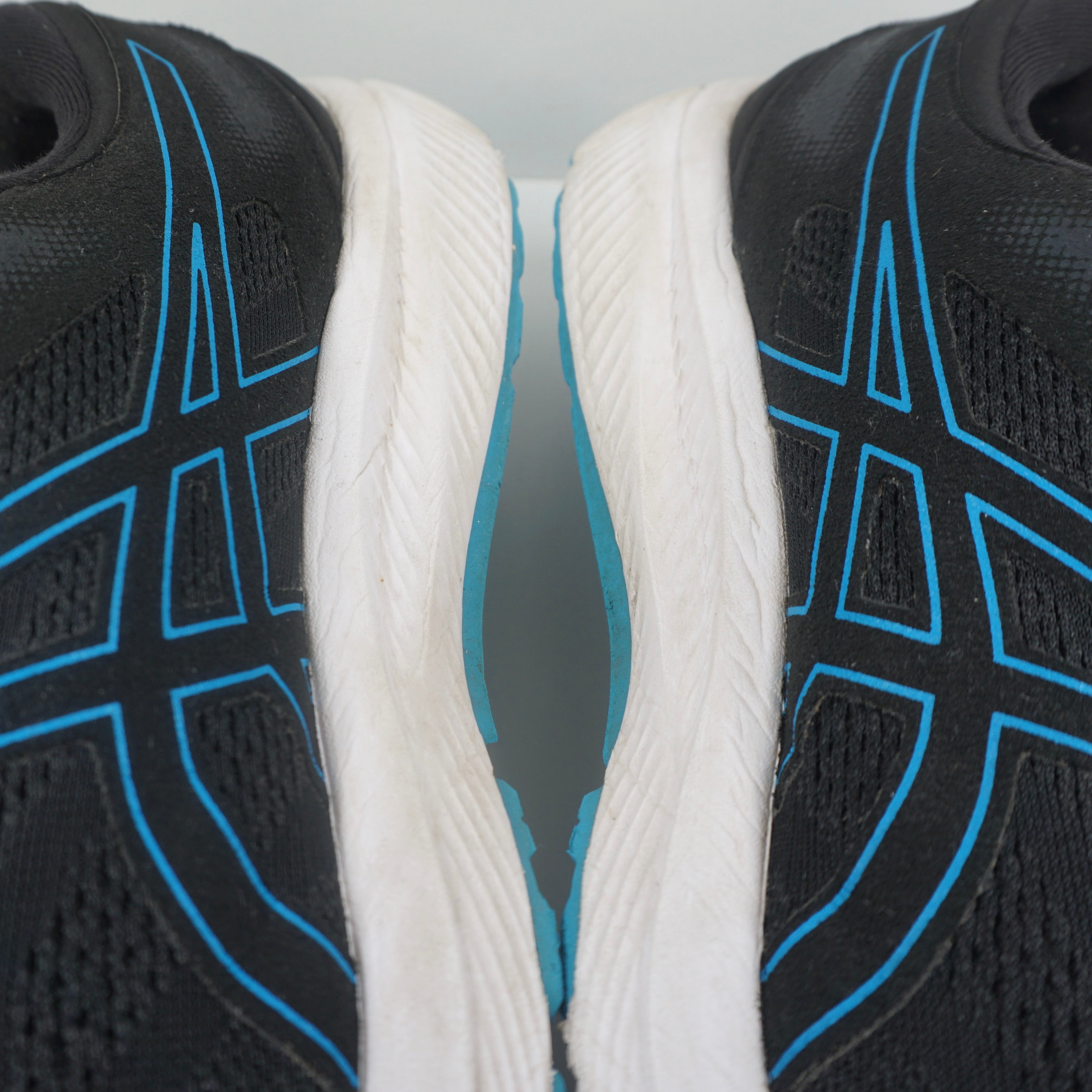 Asics Gel-Glorify 5 Black Island Blue