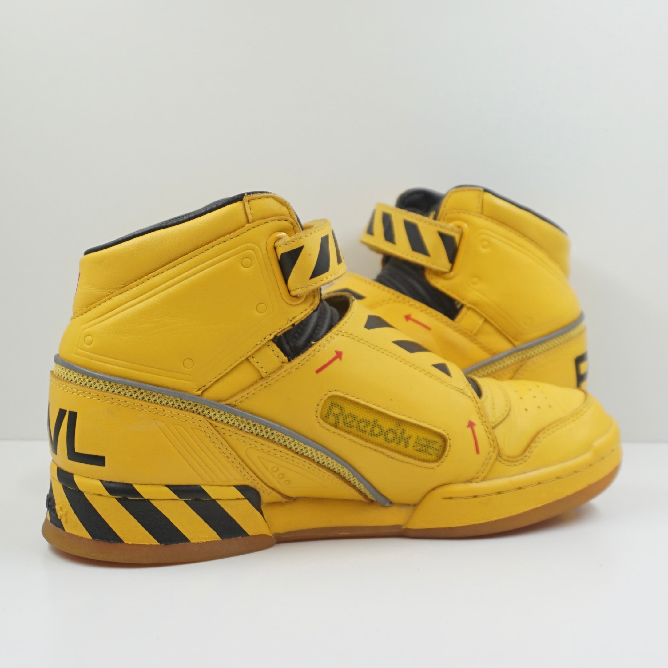 Reebok Aliens x Alien Stomper Mid Powerloader 'The Final Scene Pack'