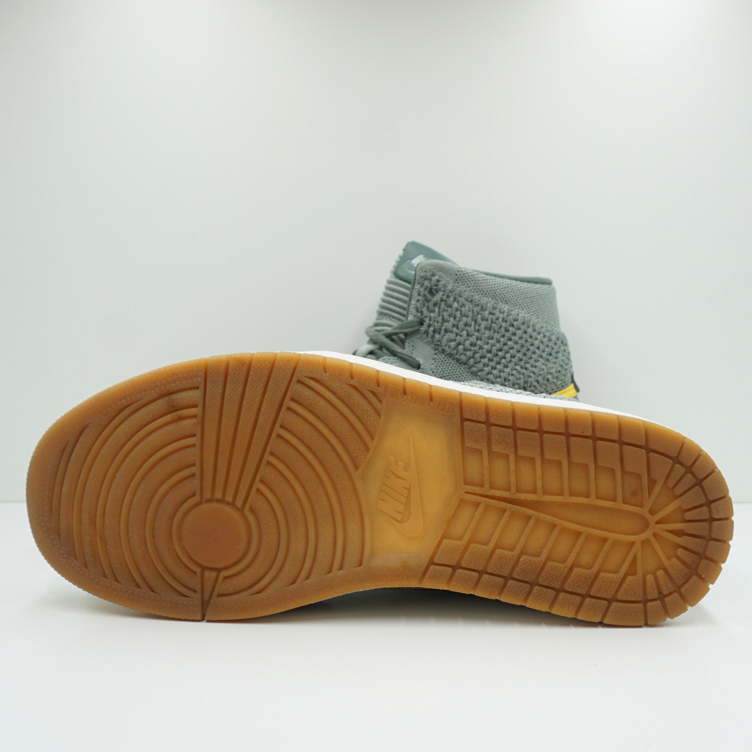 Jordan 1 Retro High Flyknit Clay Green