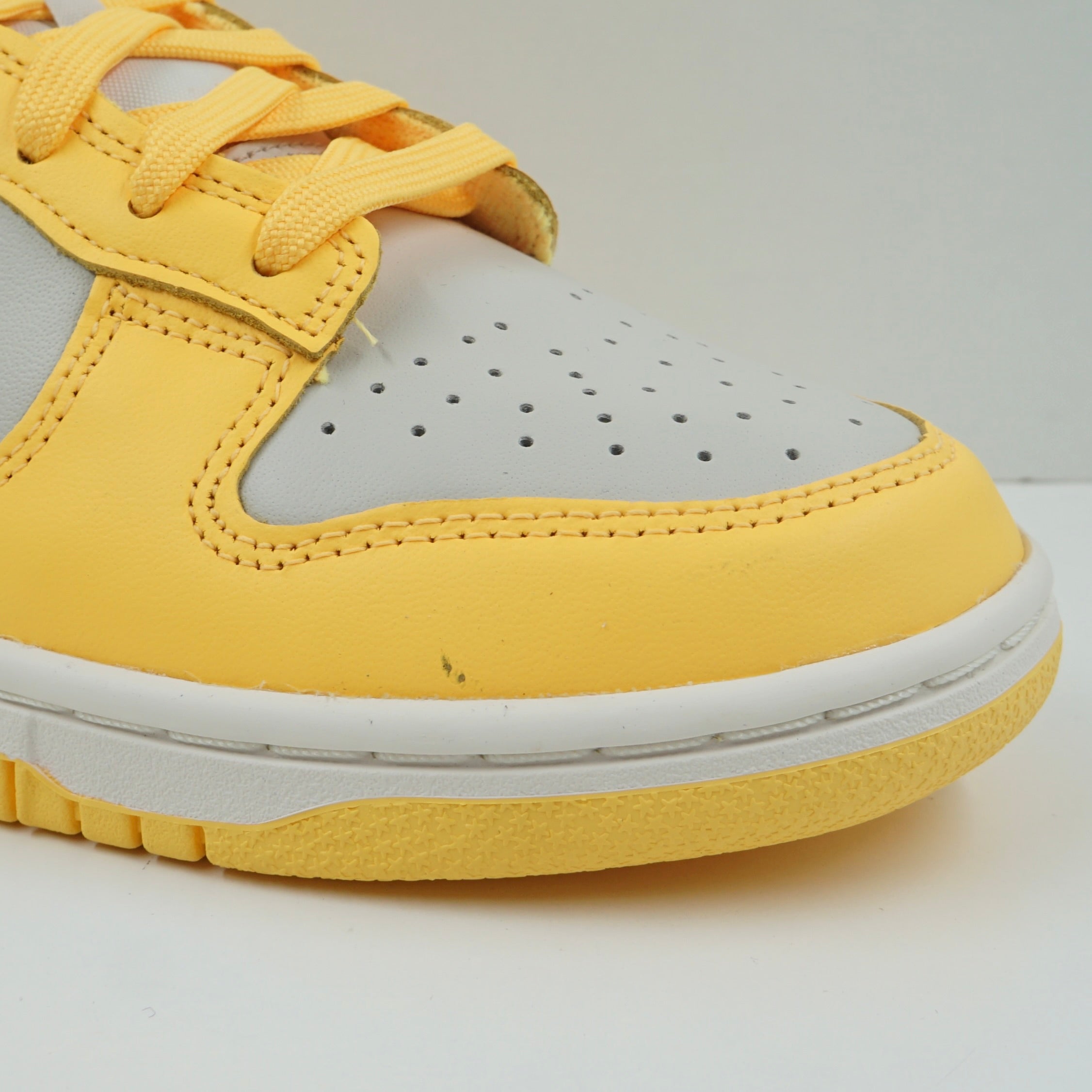 Nike Dunk Low Citron Pulse (W)