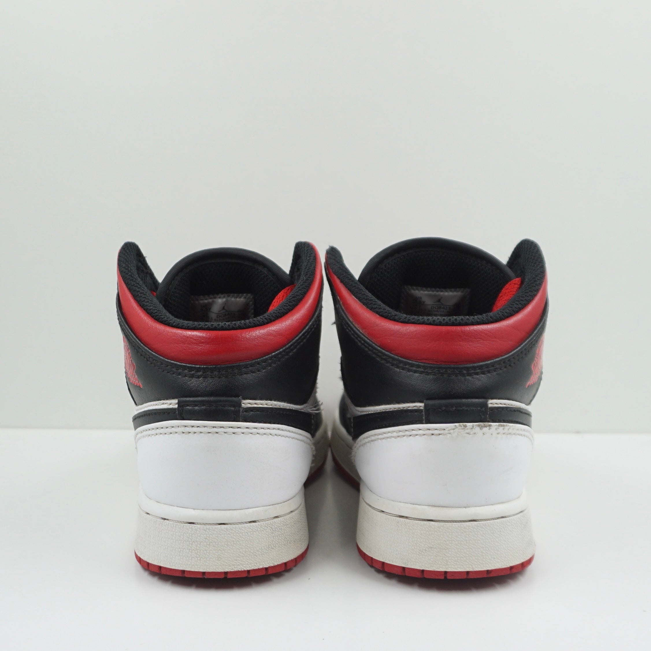 Jordan 1 Mid Gym Red Black Toe (GS)