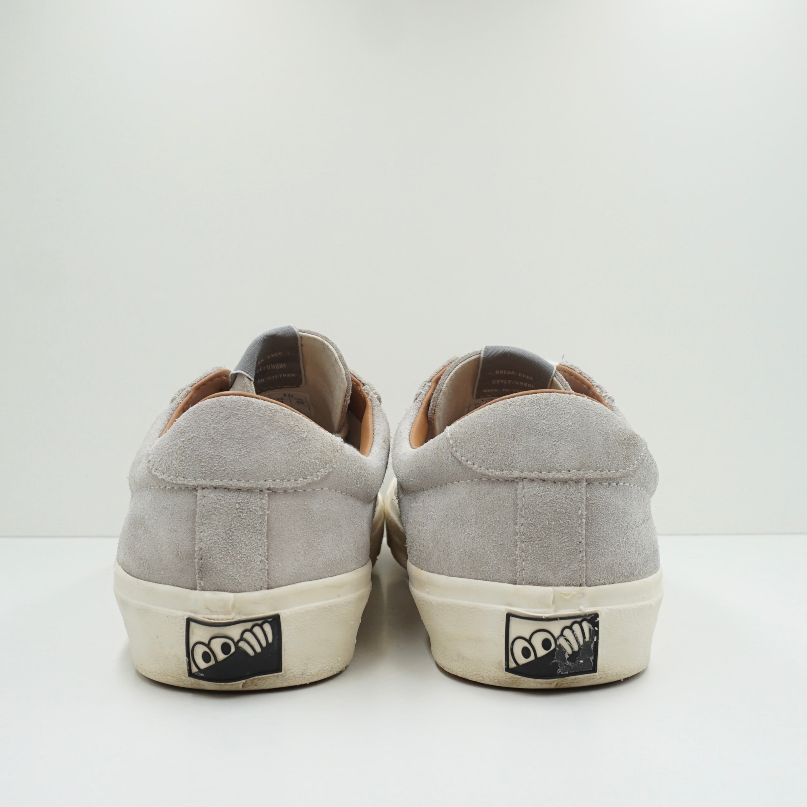 Last Resort VM001 Grey Suede