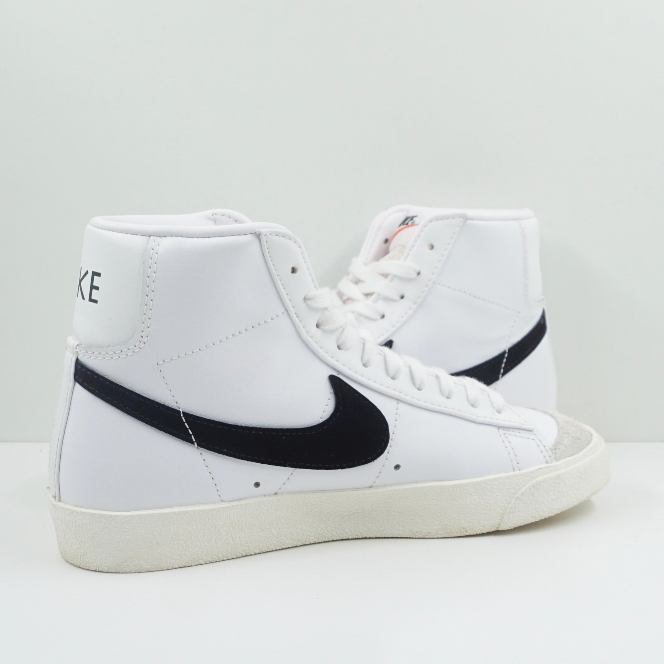 Nike Blazer Mid 77 White Black (W)