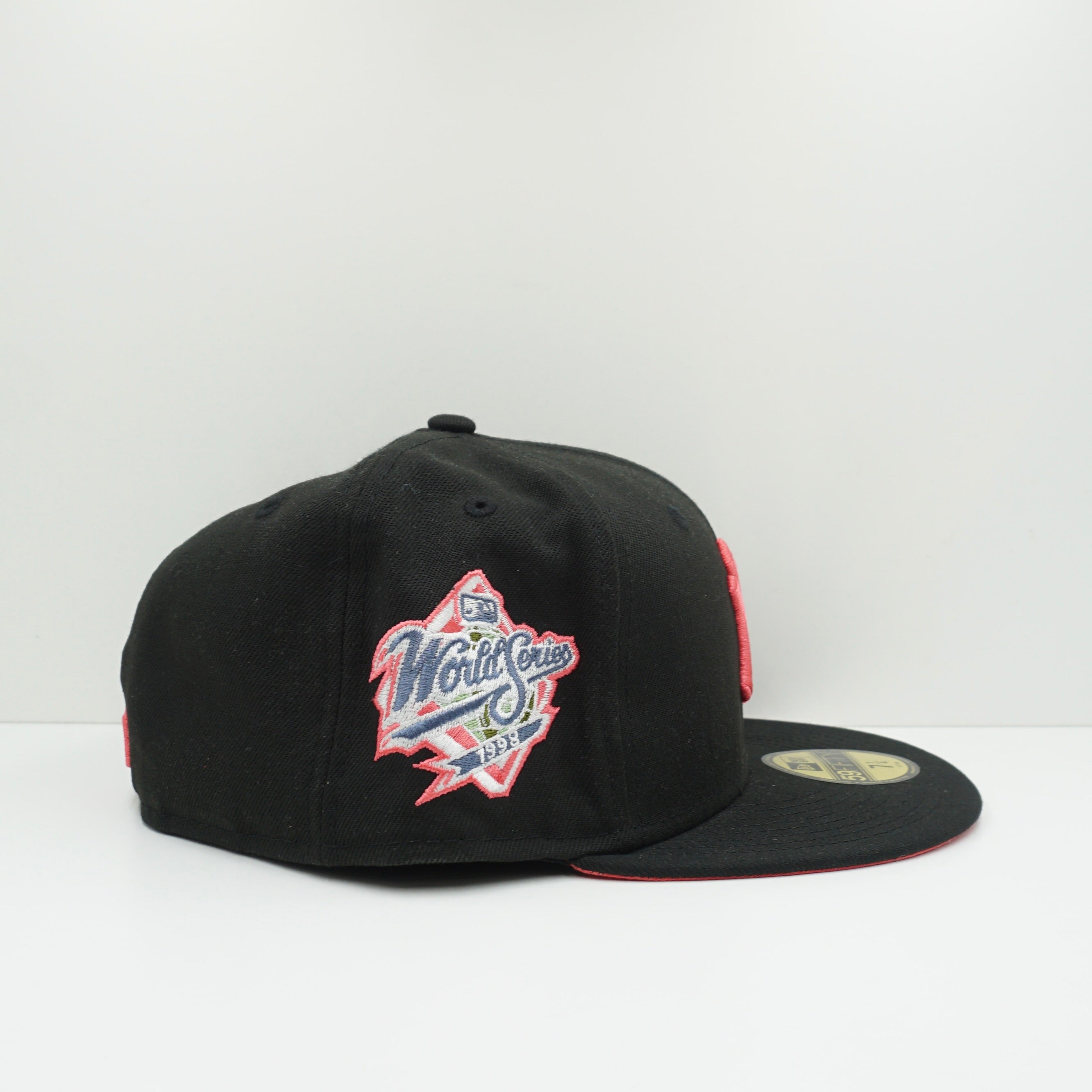 New Era New York Yankees World Series Black/Pink Fitted Cap