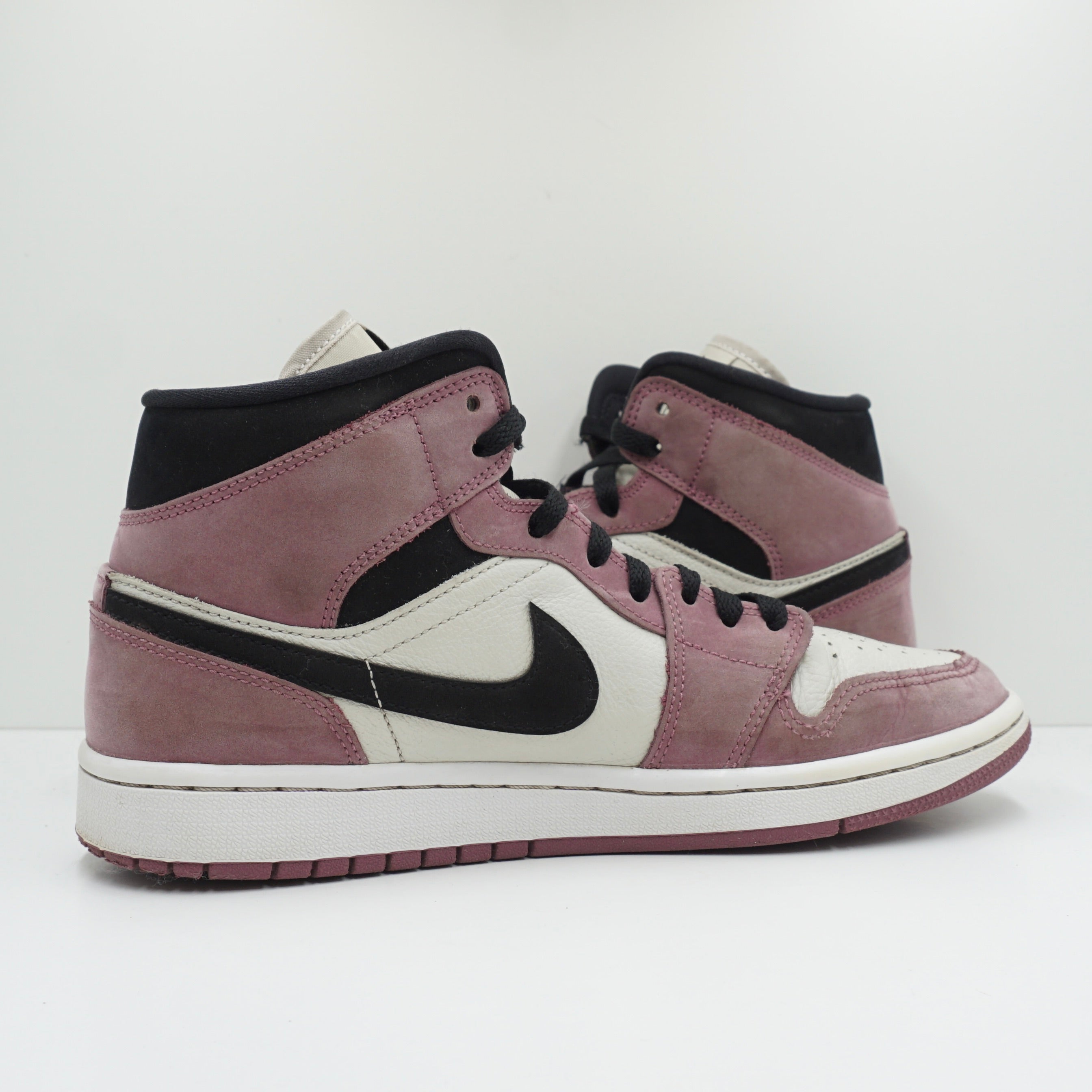 Jordan 1 Mid SE Light Mulberry (W)