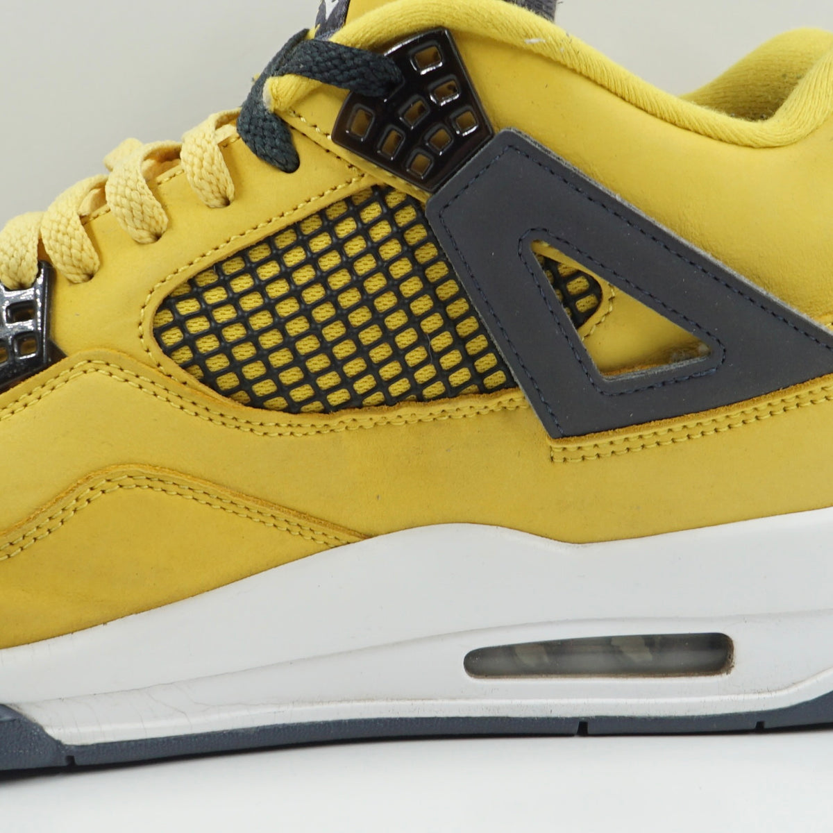 Jordan 4 Retro Lightning (2021)