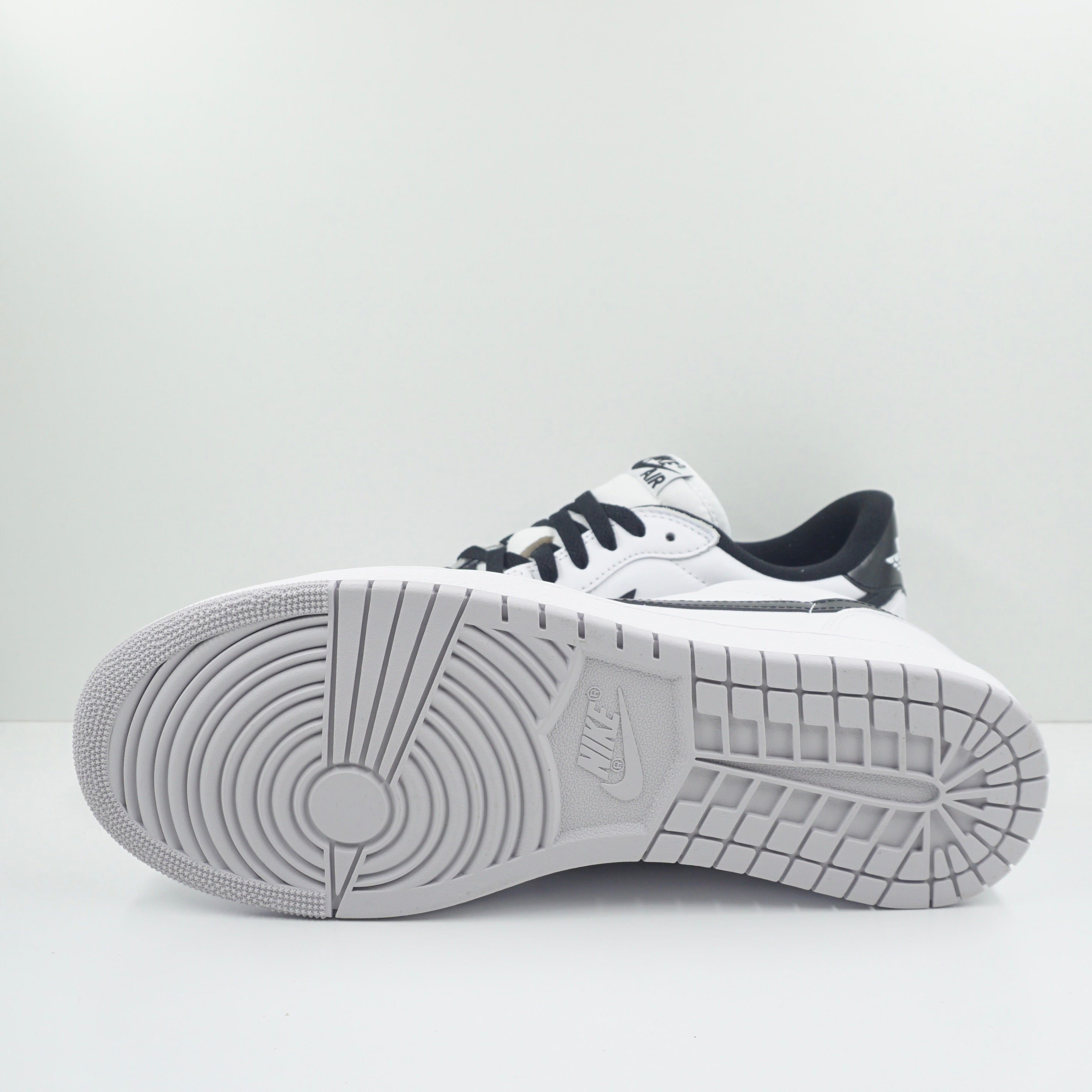 Jordan 1 Retro Low 85 Metallic Black