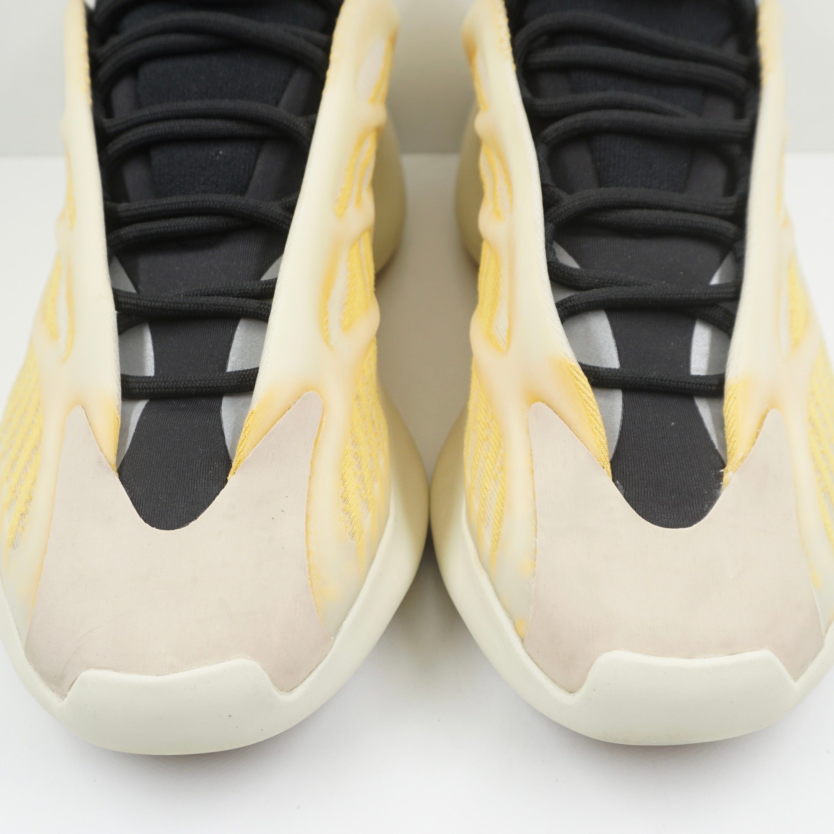 Adidas Yeezy 700 V3 Mono Safflower