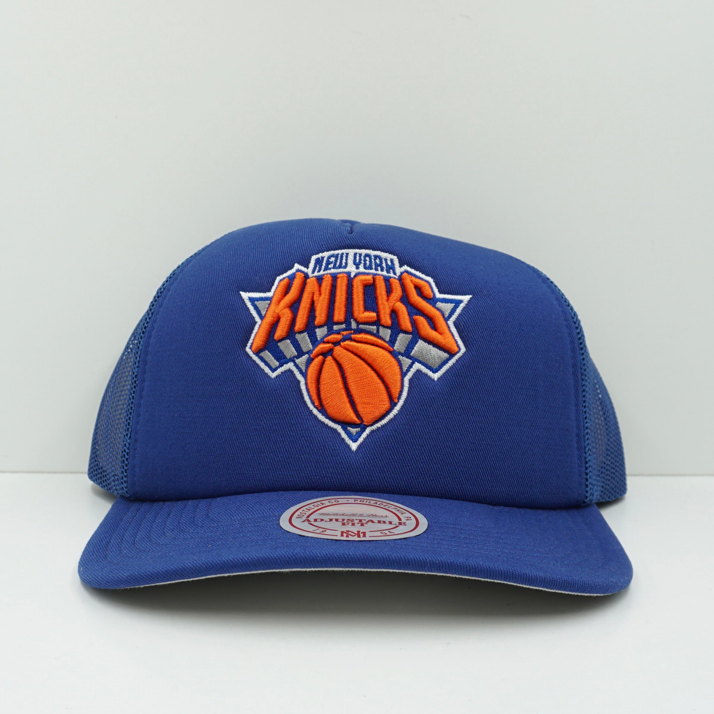 Mitchell & Ness New York Knicks Evergreen Trucker Cap