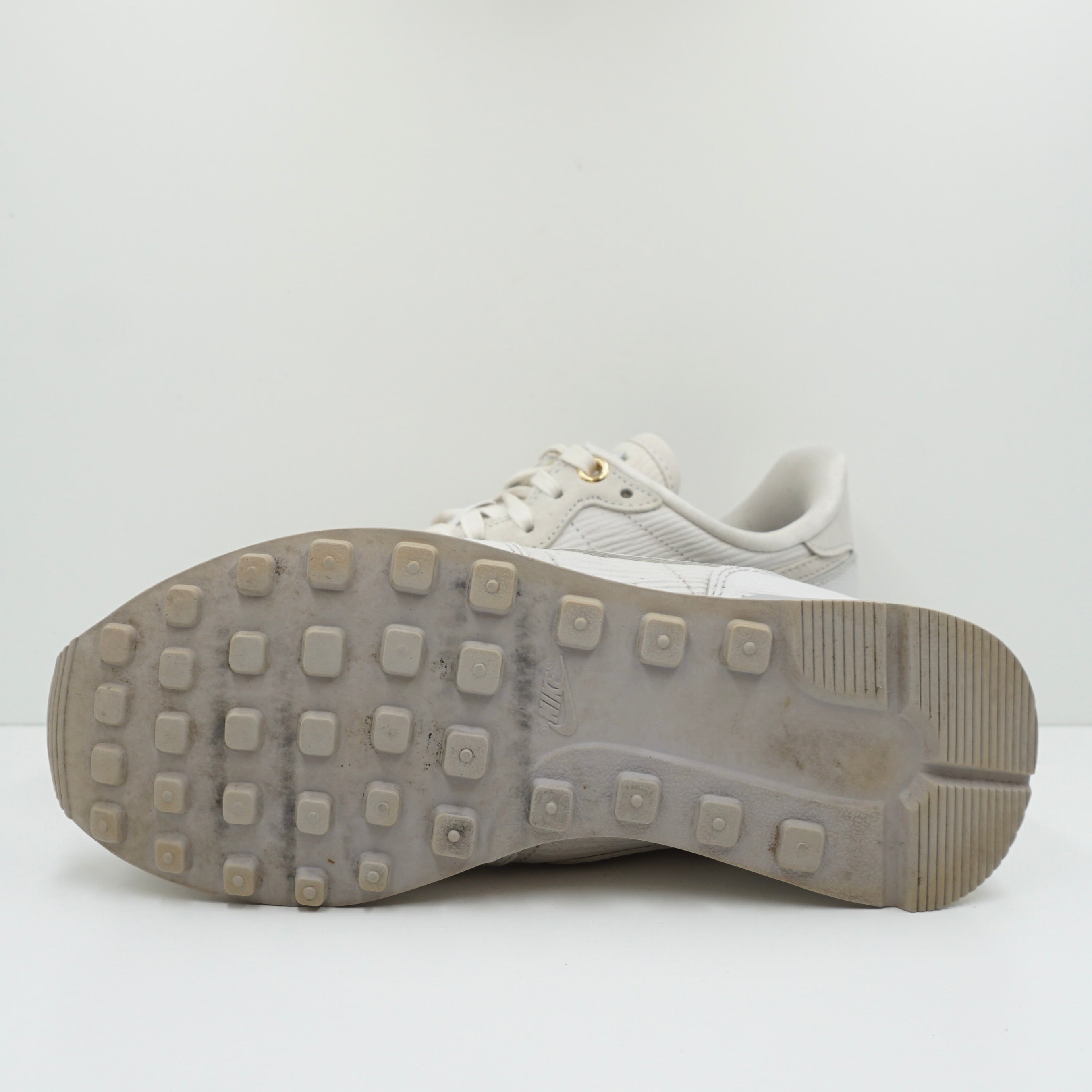 Nike Internationalist White Grey Premium (W)